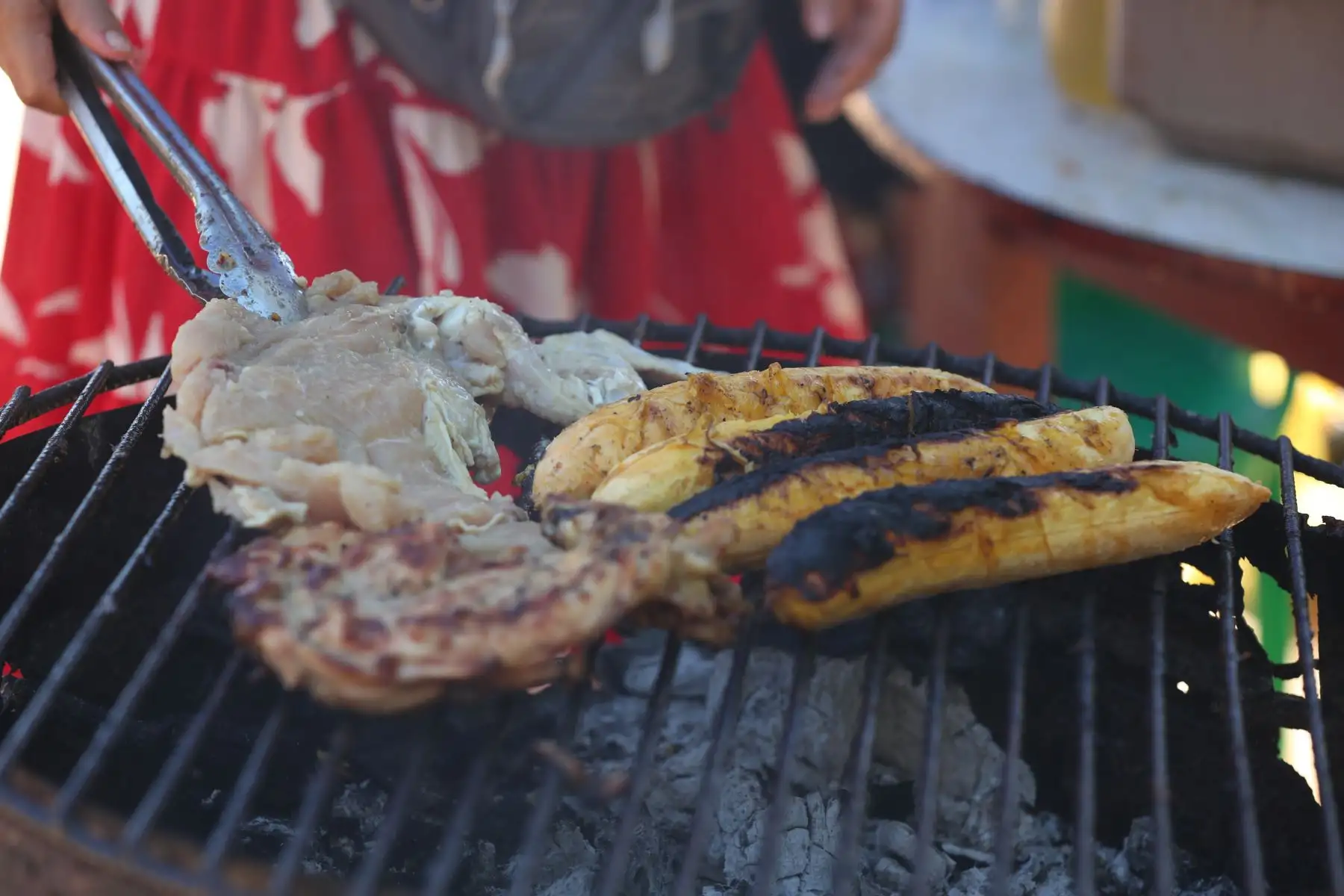 Miles de habitantes de Pucallpa, en Ucayali, acuden masivamente a orillas de la laguna Yarinacocha, al puerto Callao y a la playa San José, para disfrutar un momento agradable y divertido con la pareja, la familia y los amigos, como parte de las celebraciones por la fiesta de San Juan.
Foto: ANDINA/Daniel Bracamonte