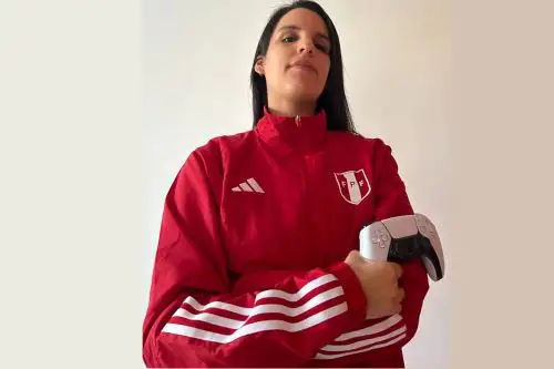 Patrícia Pérez (31), también conocida como “Trisha”, se coronó campeona nacional de FIFAe en el primer campeonato de FIFA solo para mujeres en el 2020.