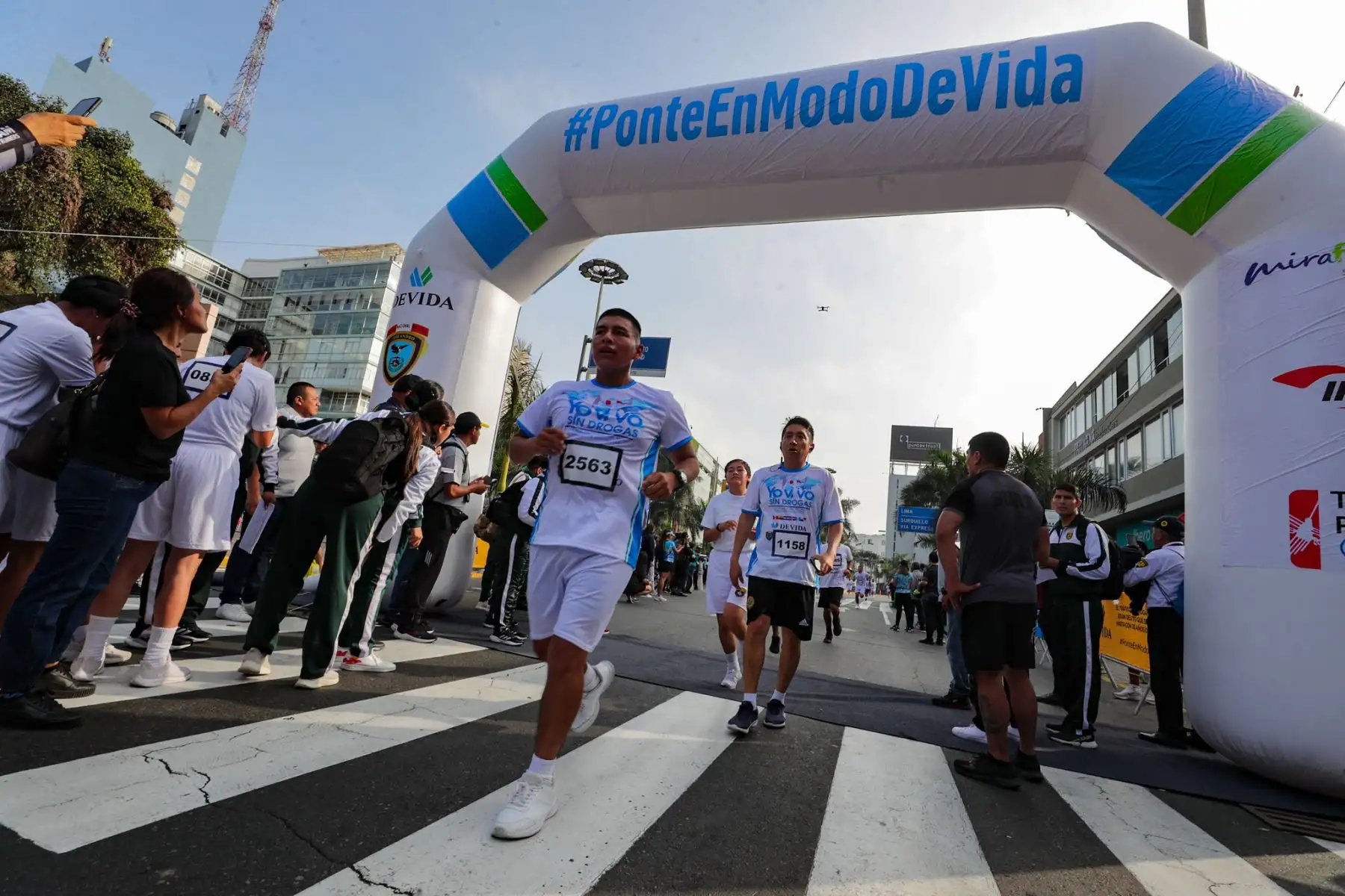 La Comisión Nacional para el Desarrollo y Vida sin Drogas (Devida), la Dirección Antidrogas (Dirandro) de la Policía Nacional del Perú, la Municipalidad Metropolitana de Lima (MML) y el Instituto Peruano del Deporte (IPD) realizan la XI Edición Internacional del Festival Atlético en el marco del Día Internacional de la Lucha Contra el Uso Indebido y el Tráfico ilícito de Drogas.
Foto: PCM