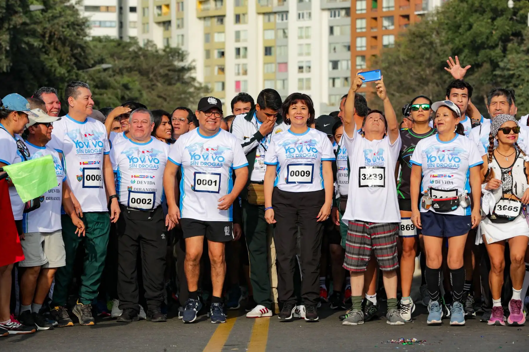 El presidente del Consejo de Ministros, Alberto Otárola, participa en la XI Edición Internacional del Festival Atlético "Yo Vivo sin Drogas, Tú Decides” 7K.
Foto: PCM