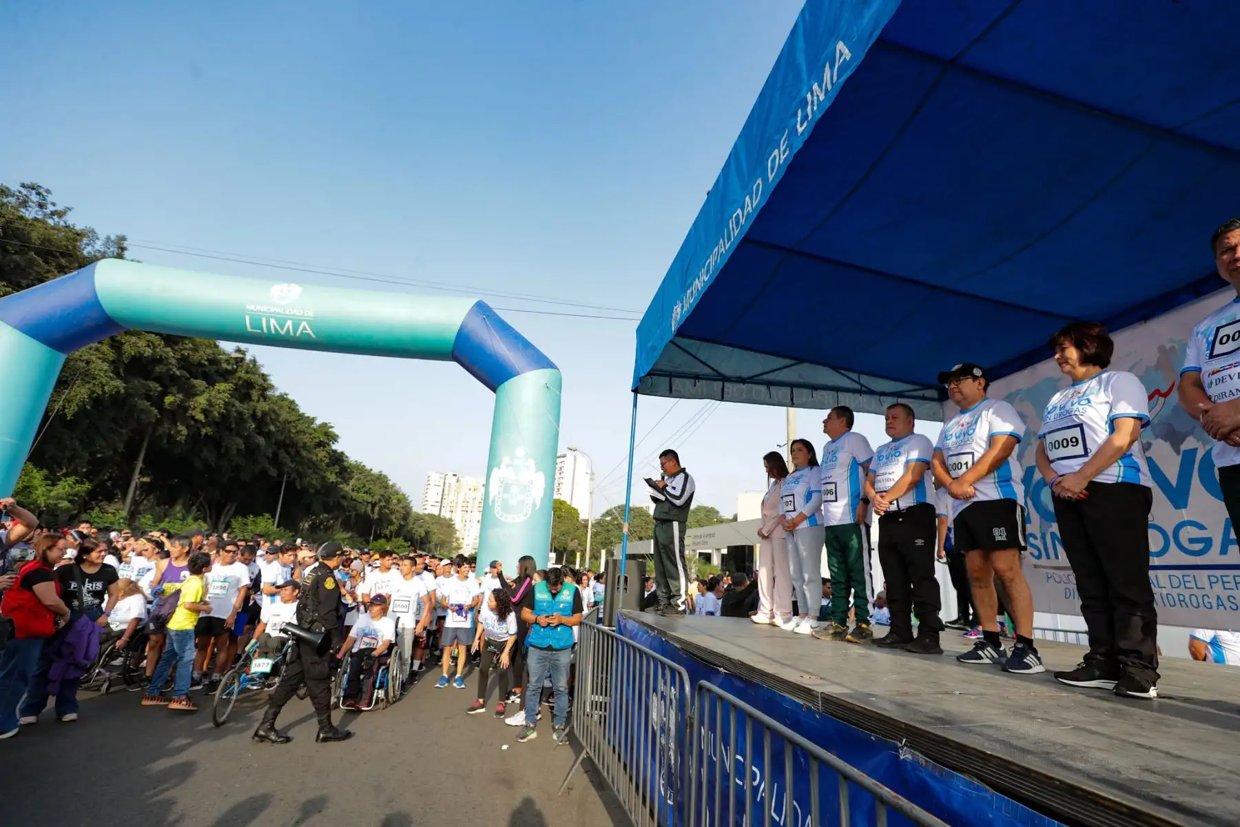 El presidente del Consejo de Ministros, Alberto Otárola, participa en la XI Edición Internacional del Festival Atlético "Yo Vivo sin Drogas, Tú Decides” 7K.
Foto: PCM
