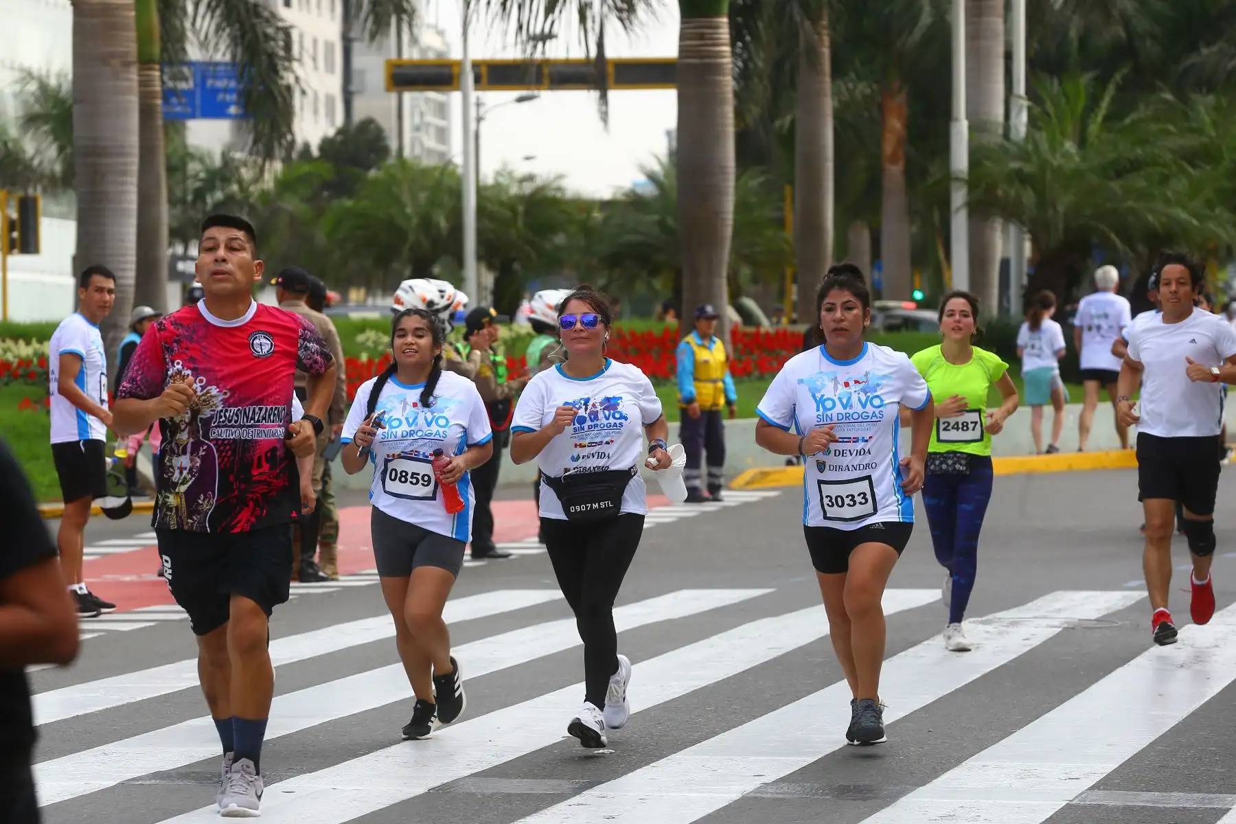 DEVIDA premia a los deportistas quienes ganaron medallas en En la actividad compitieron miles de deportistas  y contó con la asistencia de la ministra de la Mujer y Poblaciones Vulnerables, Nancy Tolentino; del presidente de la Comisión Nacional para el Desarrollo y Vida sin Drogas (Devida), Carlos Figueroa; del alcalde de la Municipalidad Distrital de Miraflores, Carlos Canales, y de representantes de la Municipalidad Metropolitana de Lima. 
Foto: ANDINA/Eddy Ramos