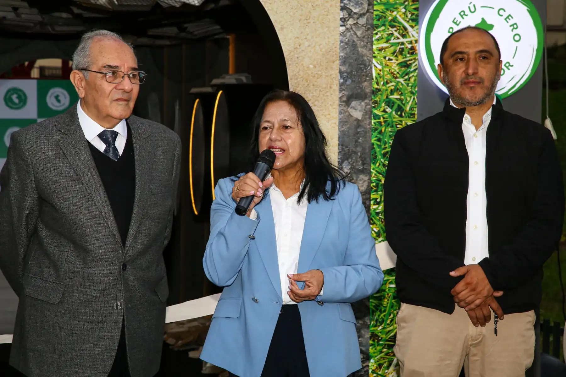 La ministra Albina Ruiz participó en el lanzamiento de la campaña “Perú Cero Tecnopor” de la Sociedad Nacional de Industrias. Esta iniciativa busca concientizar a la población sobre el daño que genera el uso del tecnopor en el ambiente y en la economía peruana, así como erradicar su presencia.   
Foto: ANDINA/MINAM
