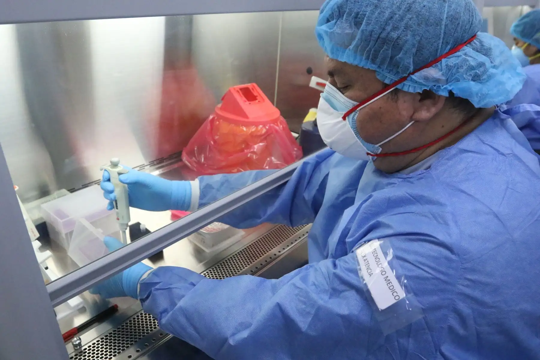 Essalud implementó pruebas moleculares que diagnostican dengue,zica y chikungunya en solo dos horas.FOTO:ANDINA/Hector Vinces.