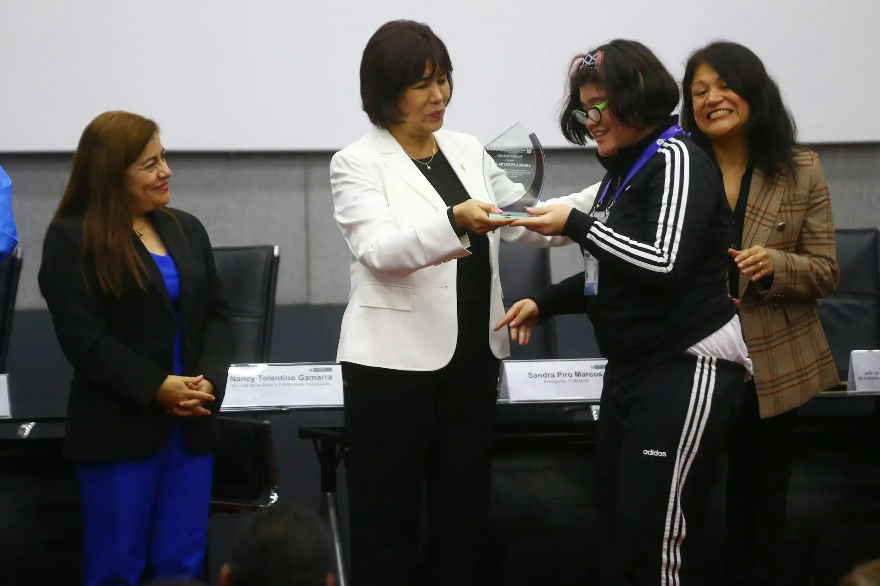 Ministerio de la Mujer y Poblaciones Vulnerables promueve el reconocimiento a las atletas con discapacidad que participaron en los Juegos Mundiales de Olimpiadas Especiales representando al Perú y que se realizó en la ciudad de Berlín, Alemania.
Foto: ANDINA/Eddy Ramos