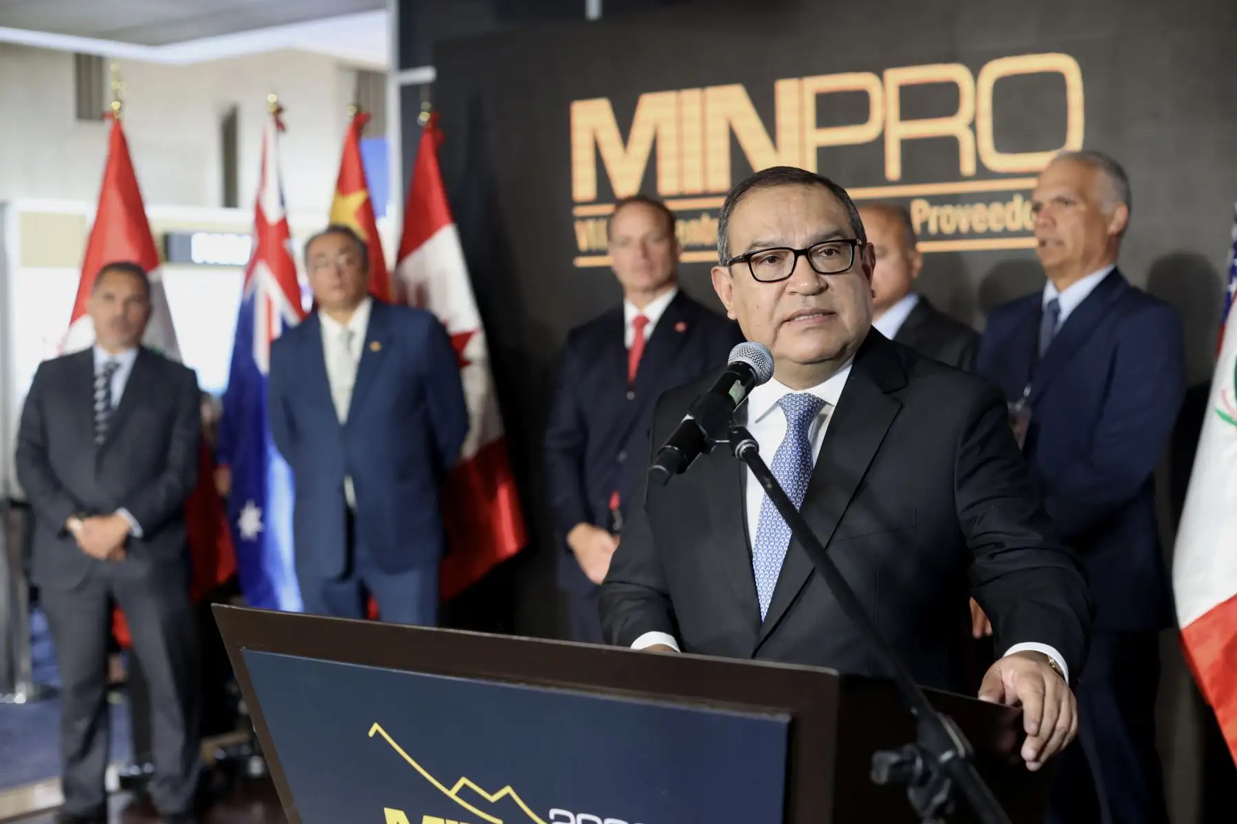 El presidente del Consejo de Ministros, Alberto Otárola Peñaranda, 
participó en la inauguración del VIII Encuentro de Mineros y Proveedores – Minpro 2023, evento que congregó a ministros de Estado, entre otras autoridades, así como a los principales representantes del sector en el Perú.
Foto: ANDINA/ PCM