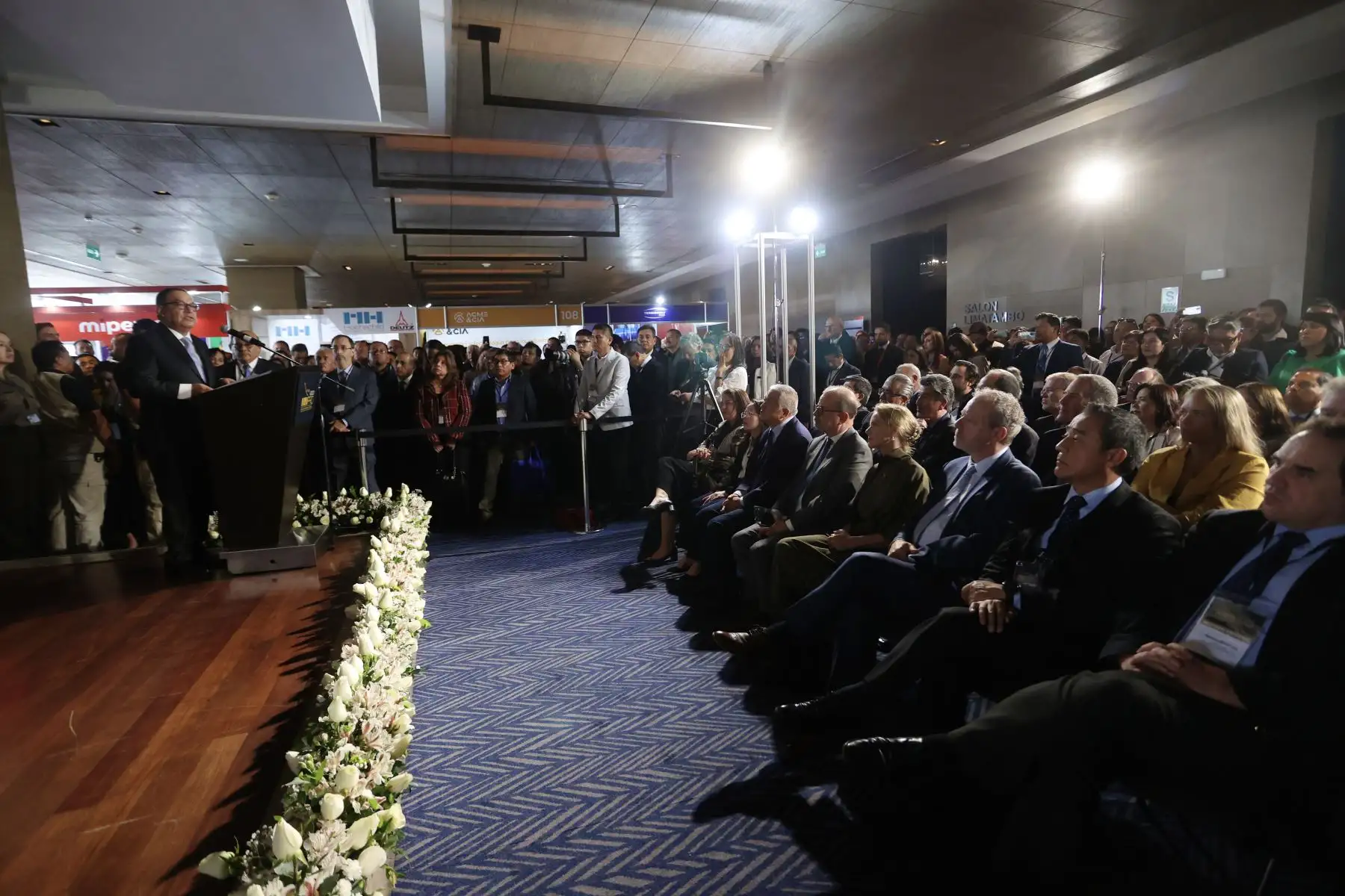 El presidente del Consejo de Ministros, Alberto Otárola Peñaranda, participó en la inauguración del VIII Encuentro de Mineros y Proveedores – Minpro 2023, evento que congregó a ministros de Estado, entre otras autoridades, así como a los principales representantes del sector en el Perú.
Foto: ANDINA/ PCM