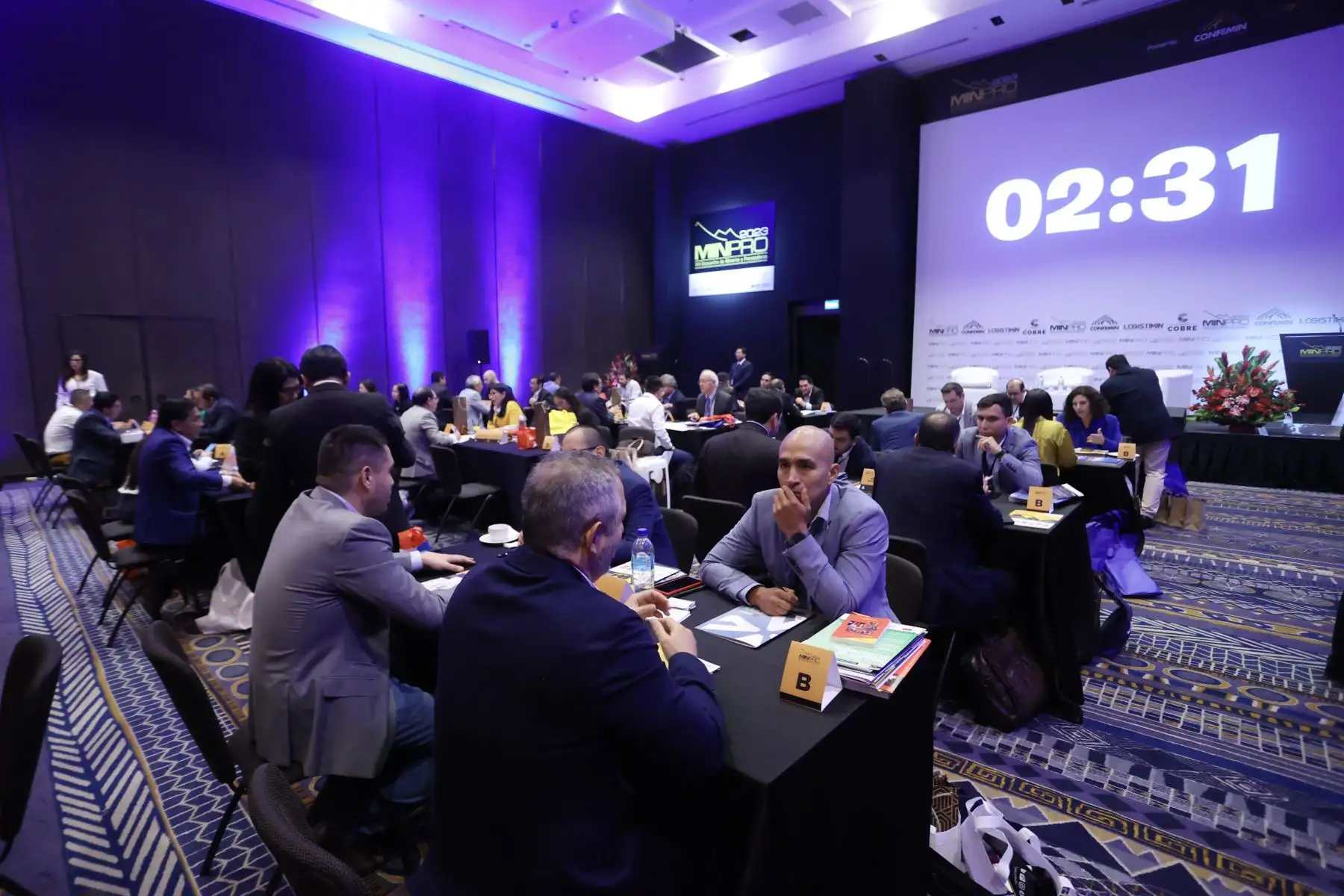 En el VIII Encuentro de Mineros y Proveedores – Minpro 2023 participaron también el ministro de Energía y Minas, Óscar Vera Gargurevich; el titular de Comercio Exterior y Turismo, Juan Carlos Mathews; Leandro García, gerente general de Cía. de Minas Buenaventura; el presidente de la Sociedad Nacional de Minería, Petróleo y Energía, Víctor Gobitz; así como los señores embajadores de Estados Unidos, Chile y Argentina.
Foto: ANDINA/ PCM