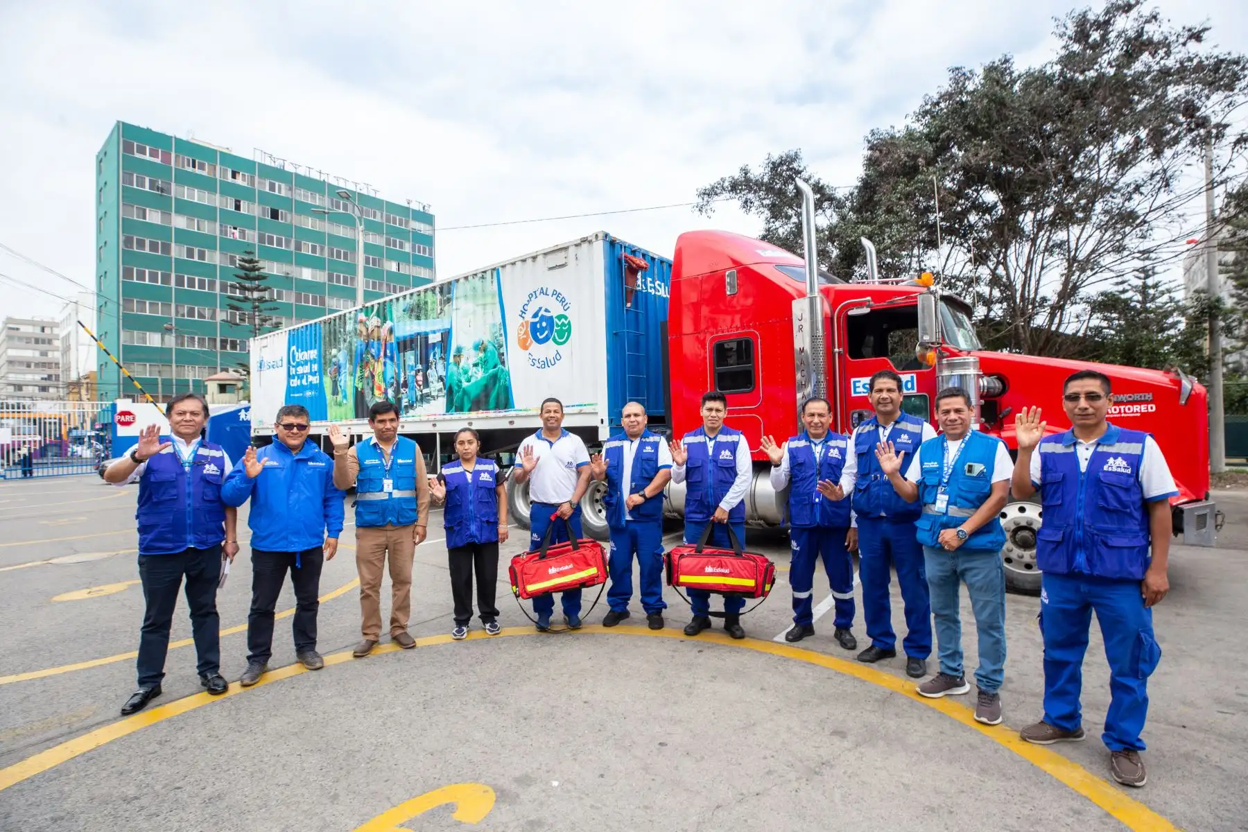 Brigadas de Hospital Perú se desplazan a Tarapoto para desembalse clínico y quirúrgico.
Foto: ANDINA/EsSalud