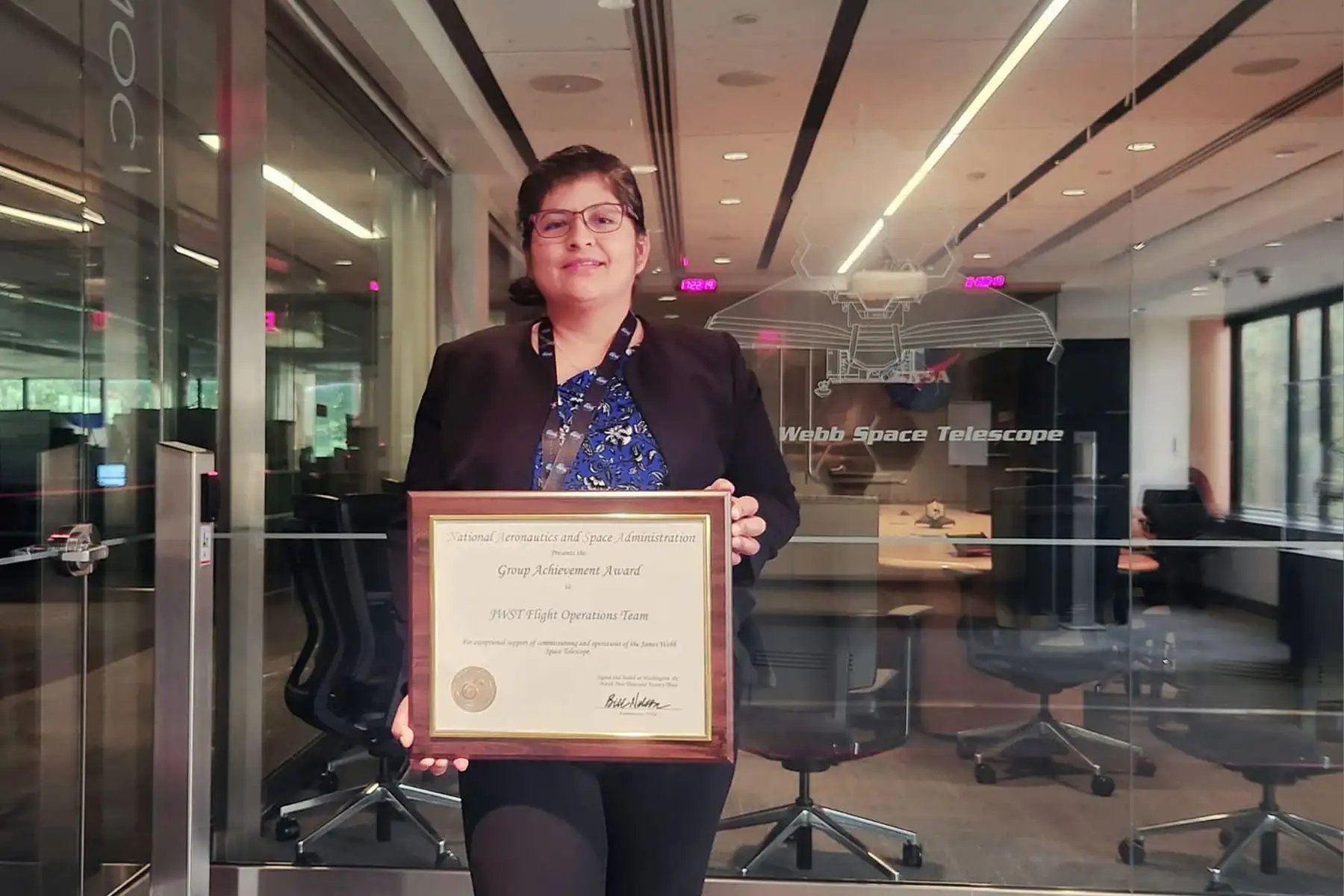 La doctora Aracely Quispe, ingeniera peruana en la NASA, participa en el equipo de vuelo y operaciones detrás del telescopio espacial James Webb.