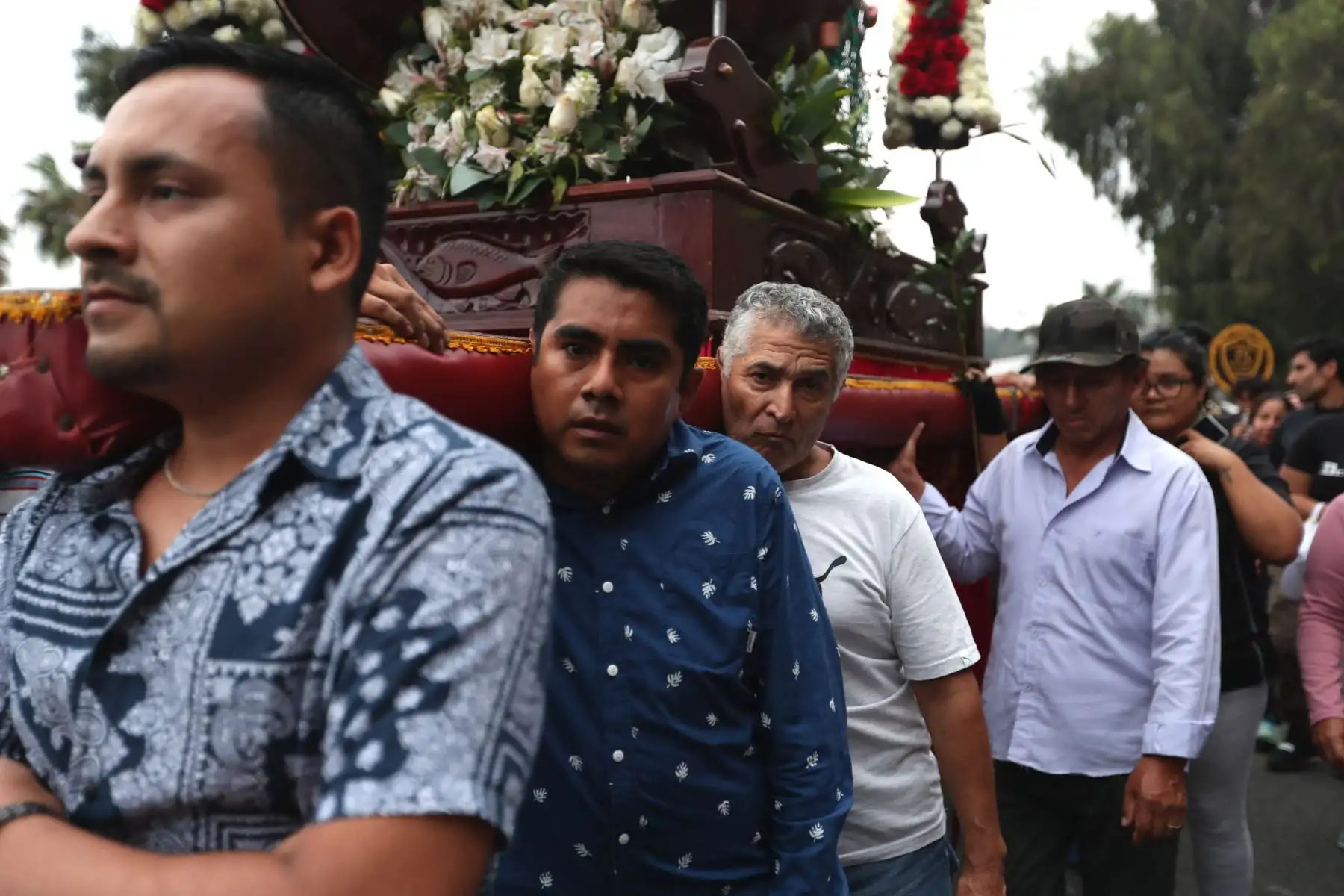 Tras el tradicional paseo en bote por el mar de Chorrillos, la imagen de san Pedro fue llevada en procesión por el muelle y los alrededores de la playa Pescadores. Foto: ANDINA/Daniel Bracamonte