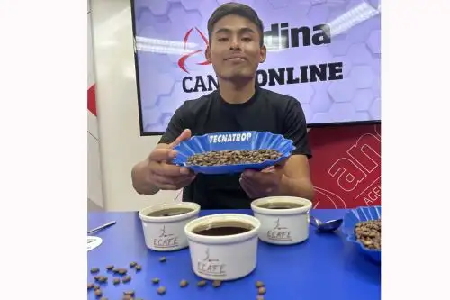 Junior Zanabria pasó a la final del Campeonato Mundial de Catadores Atenas 2023.