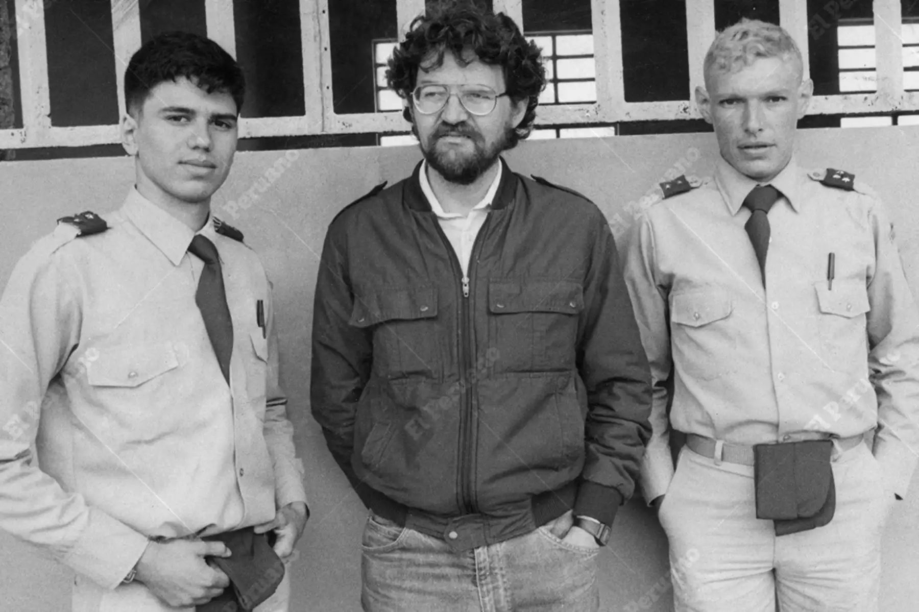 Lima - 1985 / Francisco Lombardi junto a  Pablo Serra (iz) y Juan Manuel Ochoa (der) actores que dan vida a "El Poeta" y "El Jaguar" en la película La Ciudad y los Perros. Foto: Difusión / Archivo Histórico de El Peruano