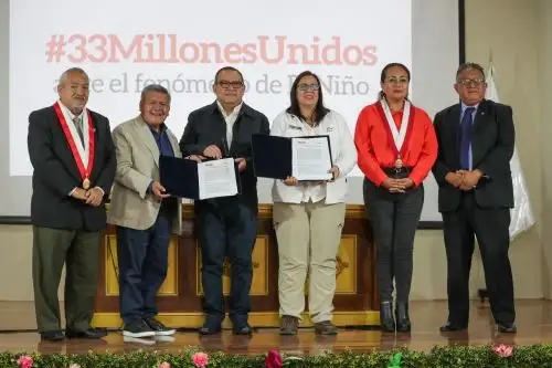 Representantes del Ejecutivo, del Gobierno Regional de La Libertad y del Congreso. Foto: ANDINA/difusión.