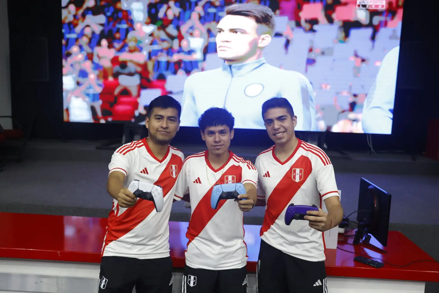La eBicolor celebró un torneo en la Videna previo a su viaje para representar a Perú en el FIFAe Nations Cup 2023. Foto: ANDINA/Vidal Tarqui