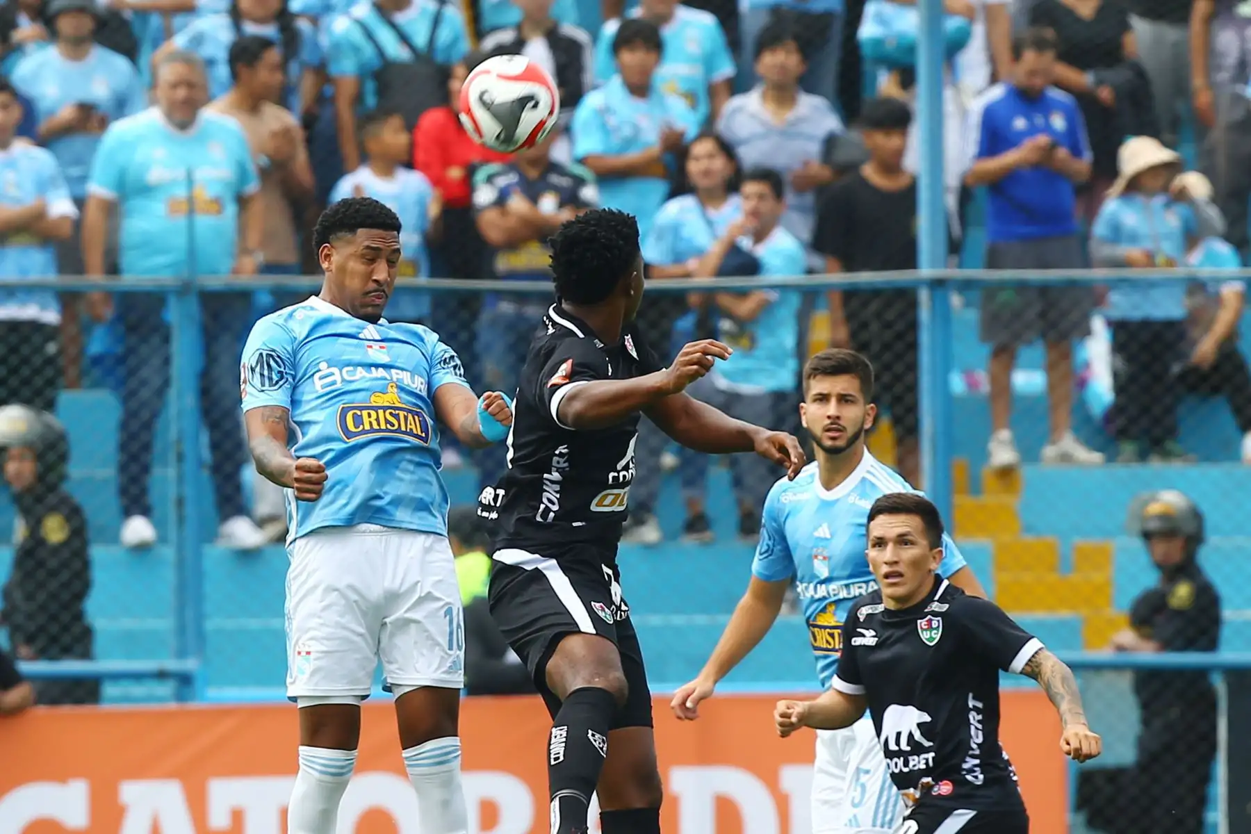 Sporting Cristal enfrenta al Unión Comercio en el estadio Alberto Gallardo por la segunda fecha del torneo clausura 
Foto: ANDINA/Eddy Ramos