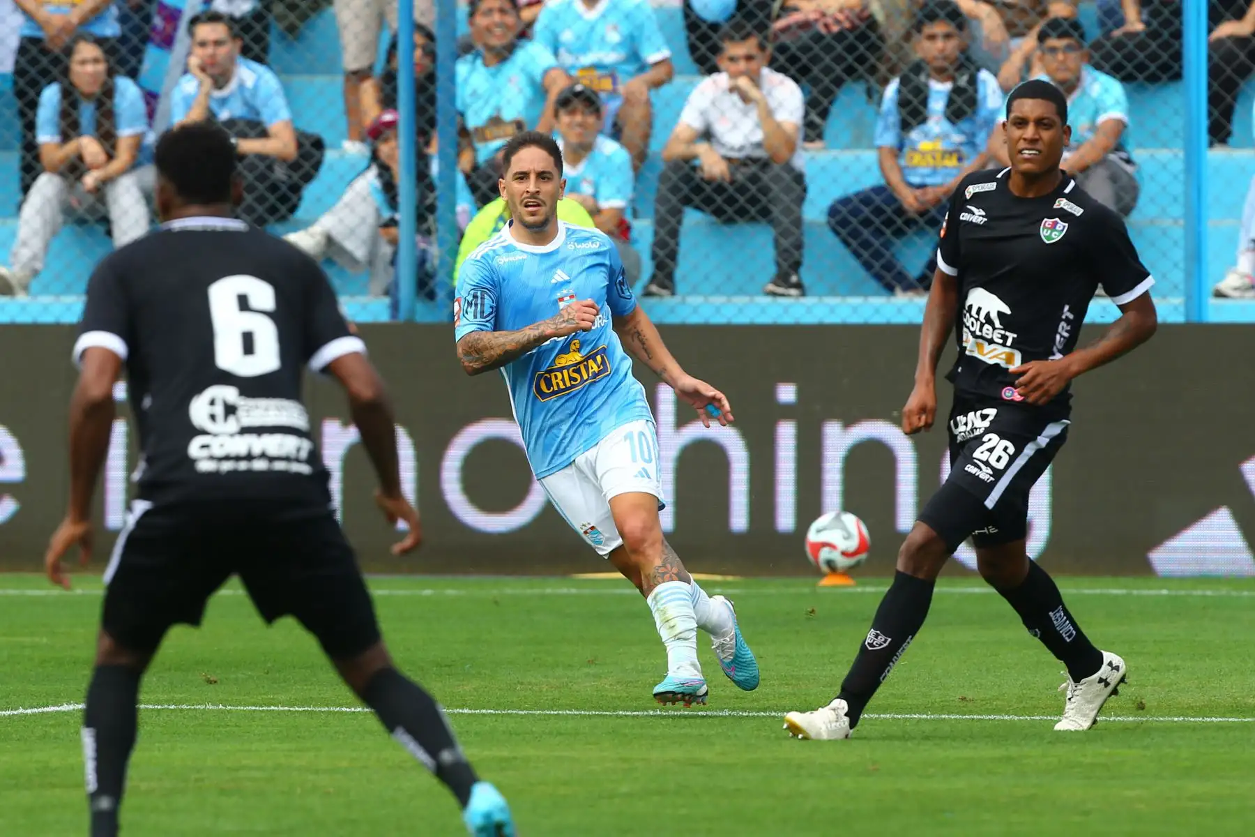 Sporting Cristal enfrenta al Unión Comercio en el estadio Alberto Gallardo por la segunda fecha del torneo clausura 
Foto: ANDINA/Eddy Ramos