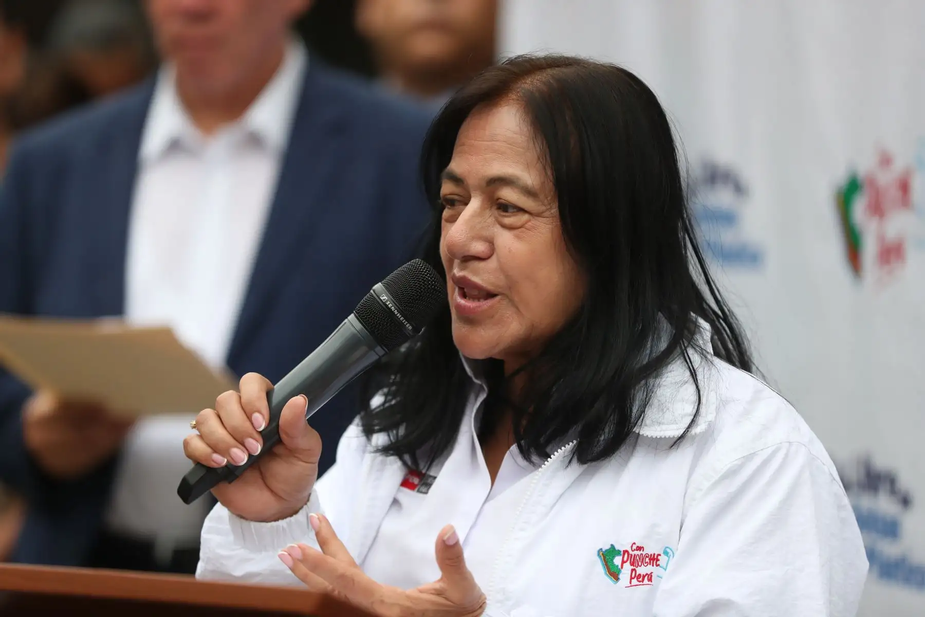 El Ministerio del Ambiente lanzó una campaña nacional de sensibilización y fiscalización preventiva sobre el uso de bolsas de plástico de un solo uso y envases descartables. Durante el lanzamiento participó la ministra Albina Ruiz, y la alcaldesa de Lince. Foto: ANDINA/Daniel Bracamonte