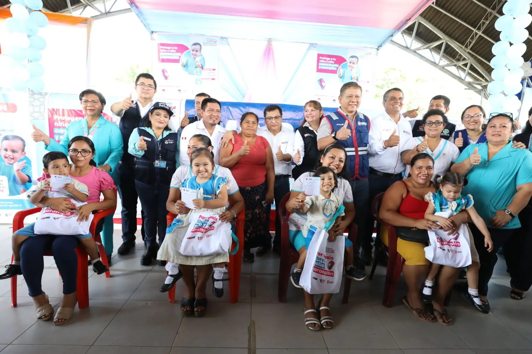 Un total de 109 360 niñas y niños menores de cinco años de edad de la región Loreto serán protegidos contra la polio y el sarampión durante la campaña de vacunación “Por un país libre de polio y sarampión” que el Ministerio de Salud (Minsa) y la Gerencia Regional de Salud (Geresa) realizarán todo el mes de julio.
Foto: Minsa
