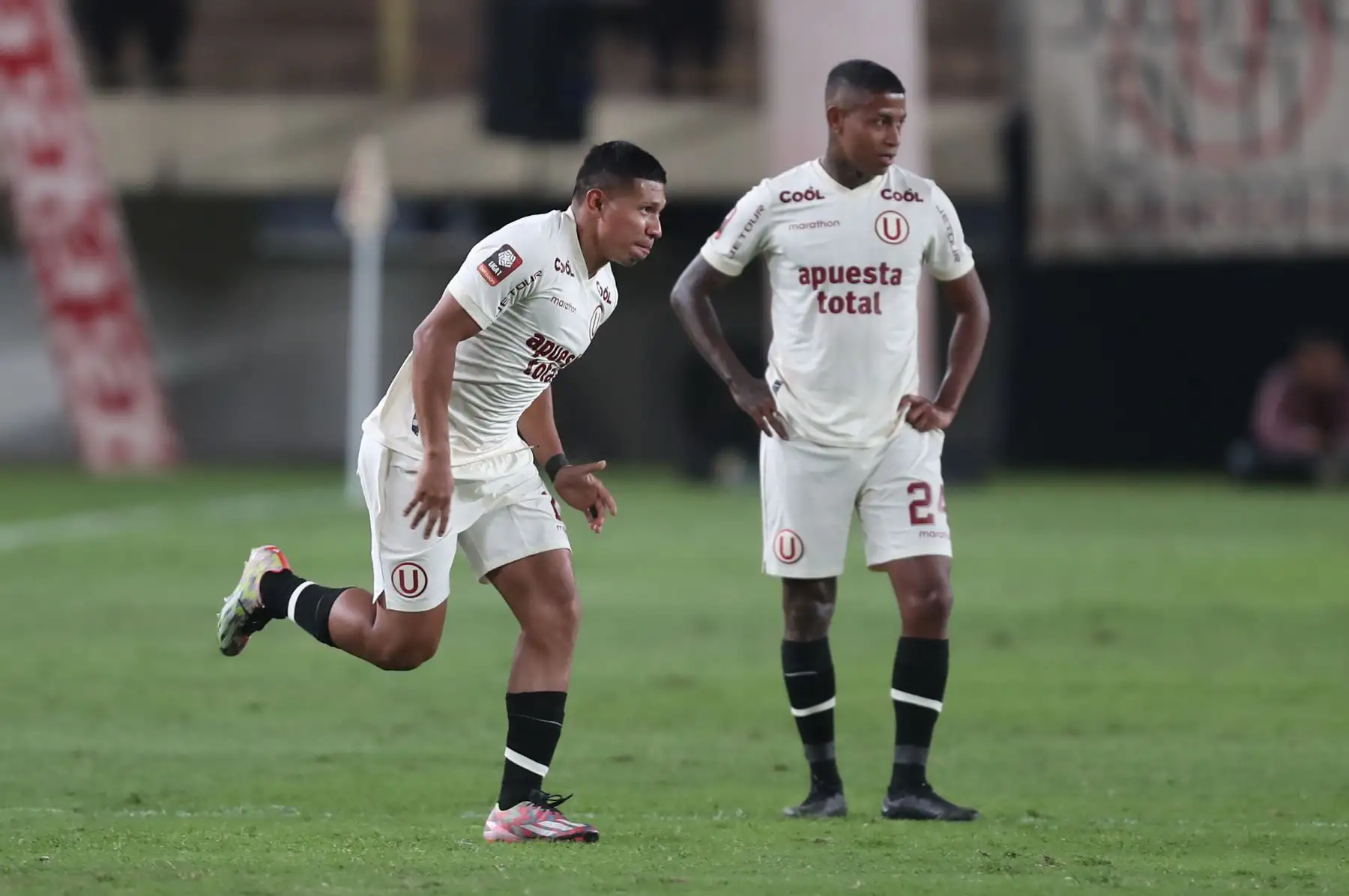 El jugador de Universitario de Deportes, Edison Flores debuta ante  Alianza Atlético  en el estadio Monumental de Ate  por la segunda fecha del torneo clausura de la Liga 1 luego de varios años jugando en el extranjero.
Foto: ANDINA/Ricardo Cuba