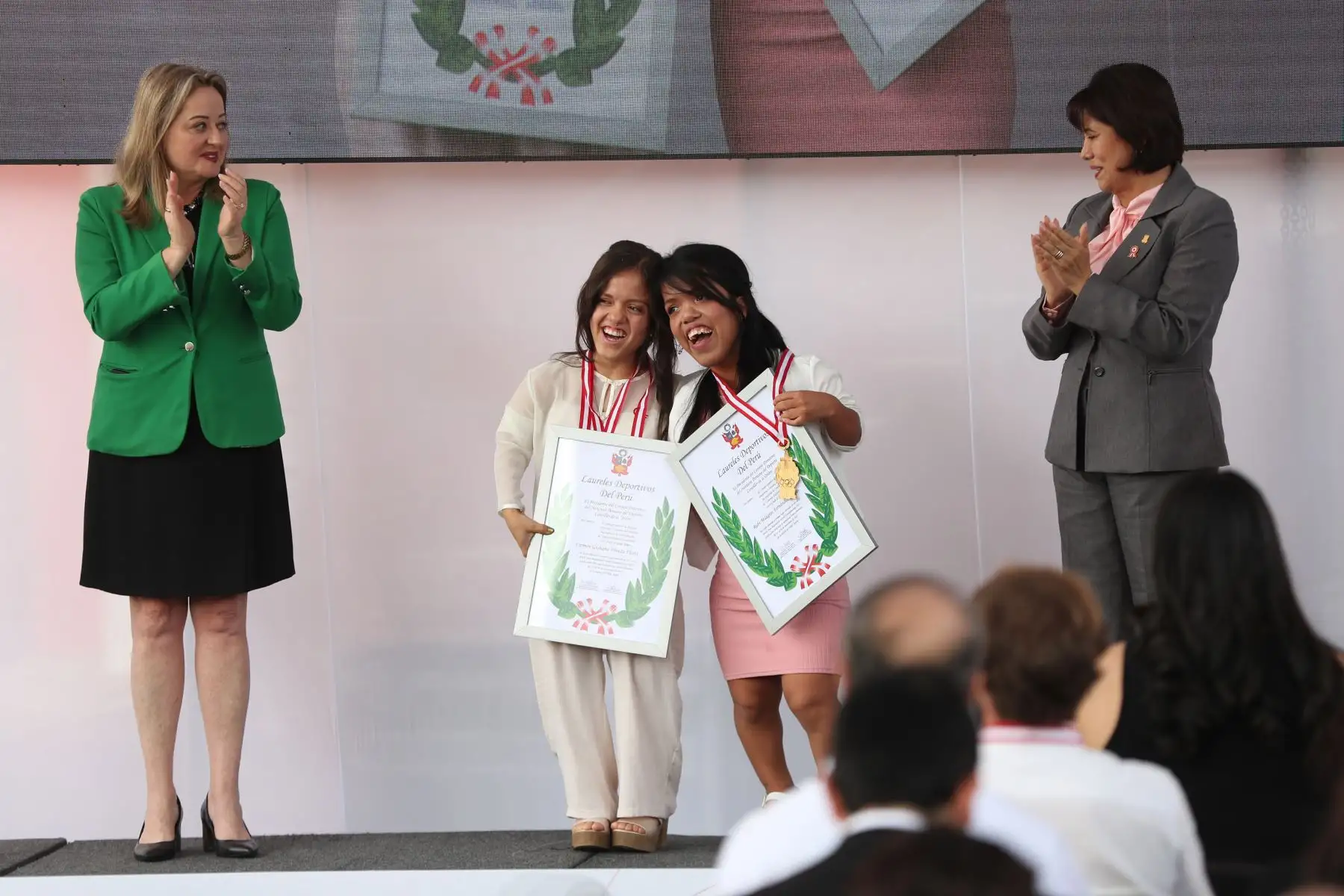 Giuliana Poveda, paradeportista en parabádminton, recibió 3 Laureles Deportivos del Perú 2023 debido a sus importantes logros en su disciplina deportiva. Foto: ANDINA/Daniel Bracamonte