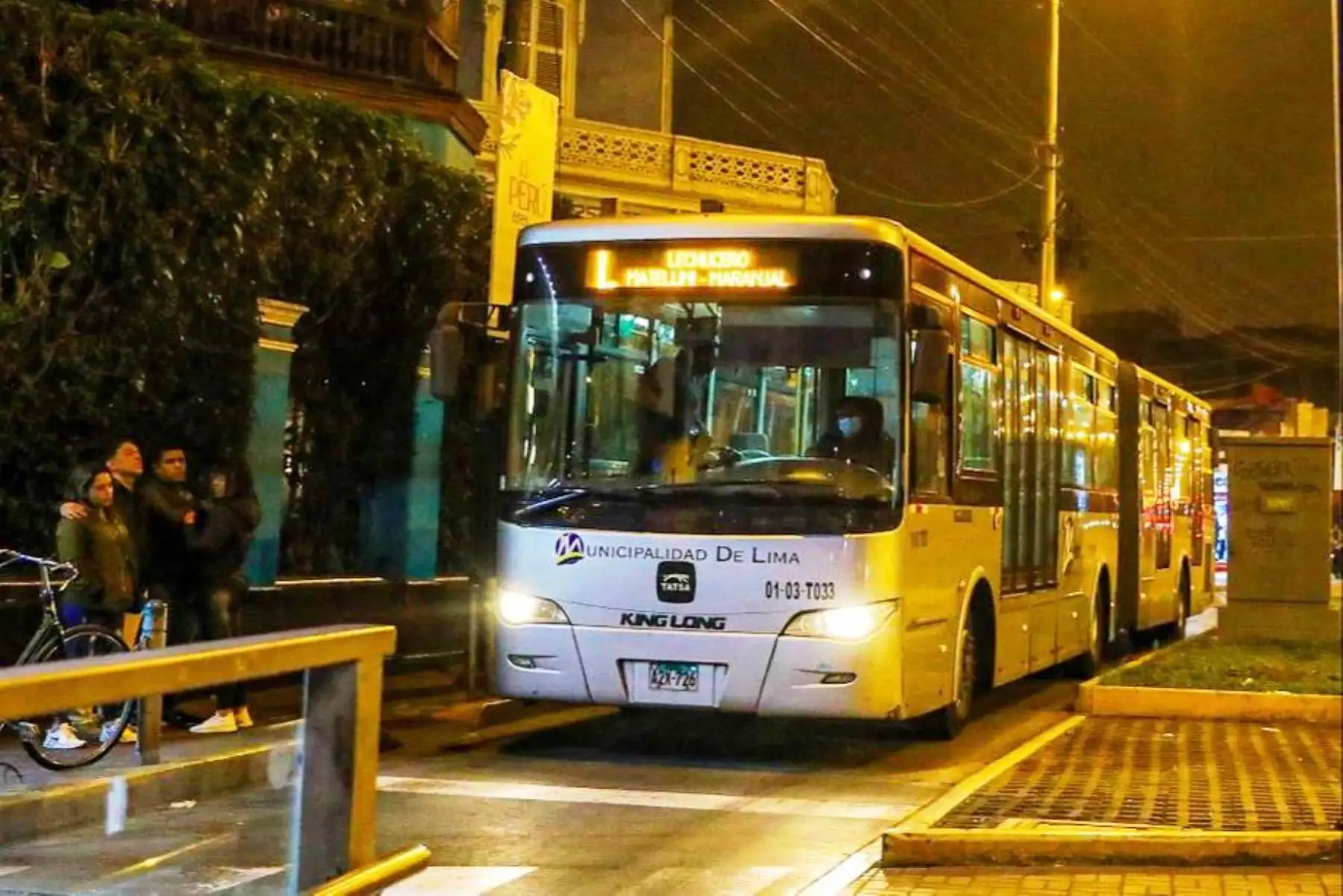 El servicio "Lechucero" del Metropolitano operará, de manera excepcional, de 11:30 p. m. a 4 a. m. desde el terminal Matellini, en Chorrillos, hasta Naranjal, en Independencia por Halloween y Día de la Canción Criolla.  Foto: ATU
