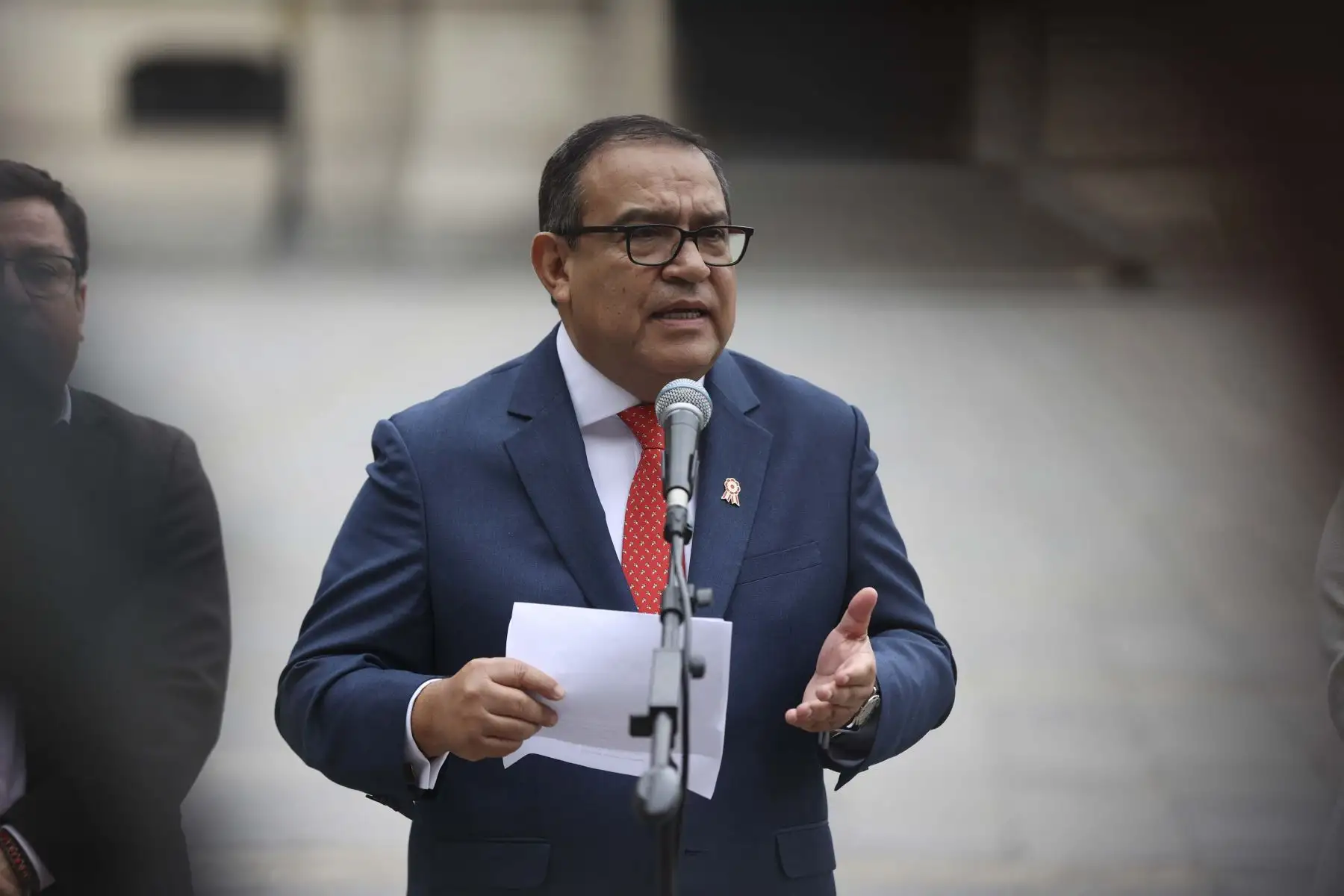En el marco de las acciones ante el fenómeno de El Niño, Otárola comunicó la aprobación de un Decreto de Urgencia que establece medidas para garantizar la continuidad del servicio educativo en Lambayeque, Piura y Tumbes frente a daños causados por intensas lluvias.
Foto: ANDINA/PCM