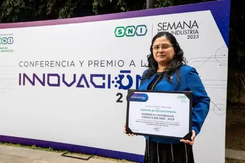 Universidad Católica recibe premio por innovación en detección de la TBC Foto: Difusión