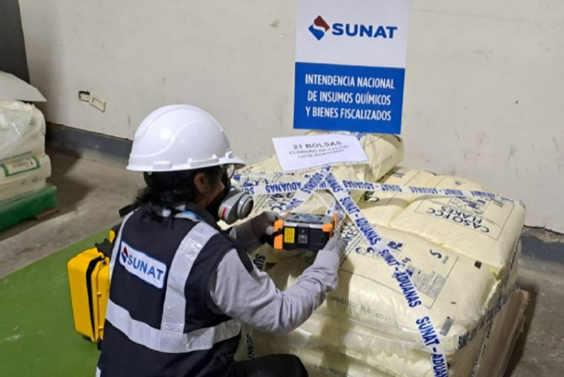 Incautación de insumos químicos fiscalizados por parte de la Sunat. Foto: Cortesía.
