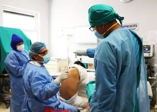 Se incrementan los casos de infecciones respiratorias aguda en la ciudad de Huancayo a causa de las bajas temperaturas que se registra en la capital de la región Junín. Foto: Pedro Tinoco