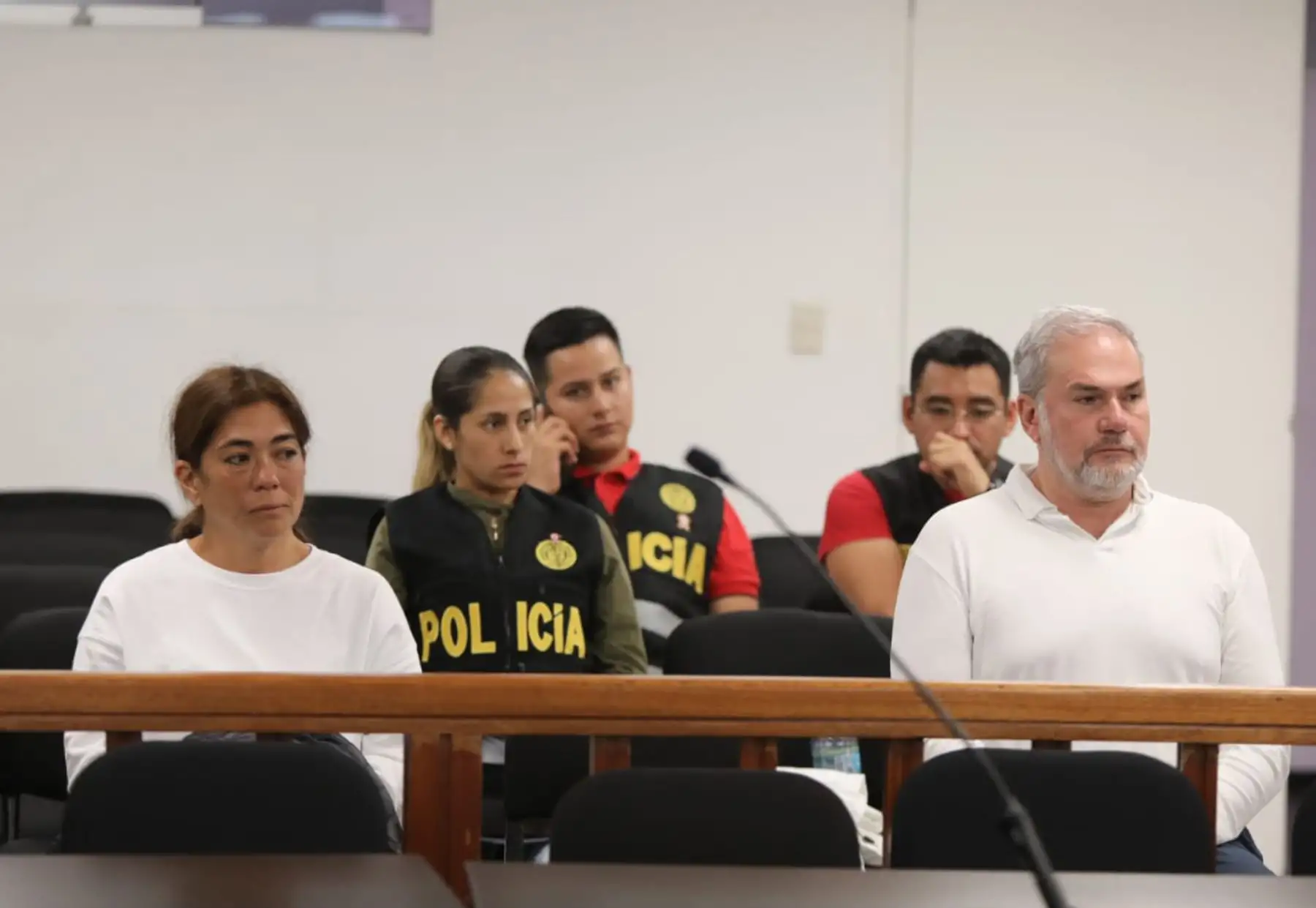 Control de identidad de Sada Gora y Mauricio Fernandini investigados por el delito de organización criminal Foto: ANDINA/Difusión