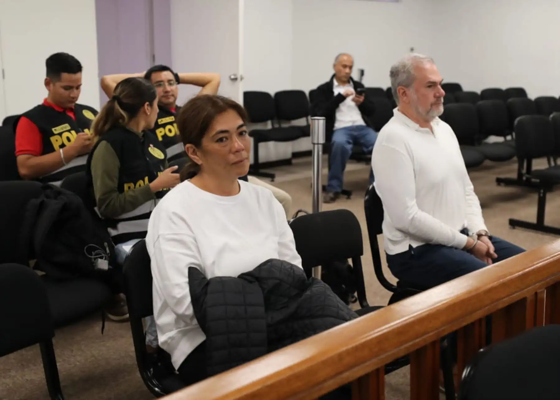 Control de identidad de Sada Gora y Mauricio Fernandini investigados por el delito de organización criminal Foto: ANDINA/Difusión