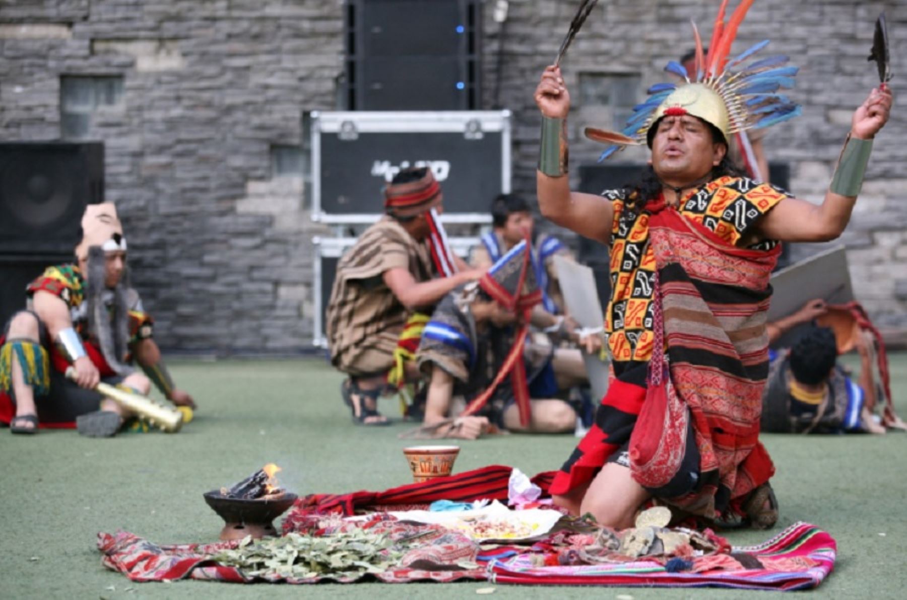 La ceremonia ancestral que exhibe al Santuario Histórico y Parque Arqueológico de Machu Picchu como una de las mayores construcciones incas fue llevada adelante con la escenificación del Purucallay Raymi, fiesta conmemorativa sobre las obras del gran gobernante del Tahuantinsuyo, el inca Pachacútec.