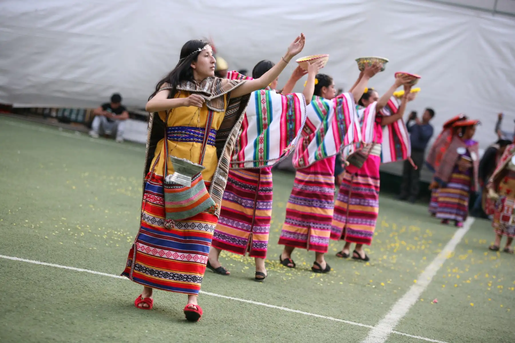ceremonia ancestral que exhibe al Santuario de Machu Picchu, como una de las mayores construcciones Incas, fue llevada adelante con la escenificación del “Purucallay Raymi”, fiesta conmemorativa sobre las obras del gran gobernante del Tahuantisuyo, el Inca Pachacuteq.
Foto: ANDINA/Percy Hurtado Santillán