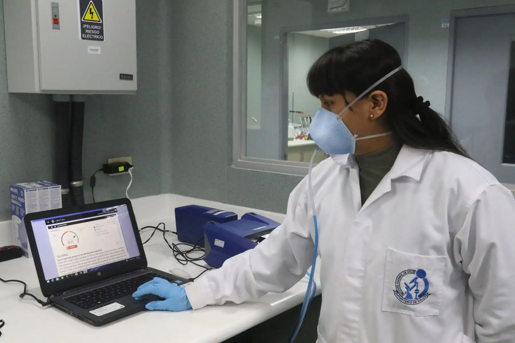 Laboratorio CENSOPAS del Instituto Nacional de Salud - INS recomienda el uso de mascarilla ante activación del volcán Ubinas. Dispersión de partículas podría tener consecuencias serias para la salud de la población.
FOTO:ANDINA/Héctor Vinces.