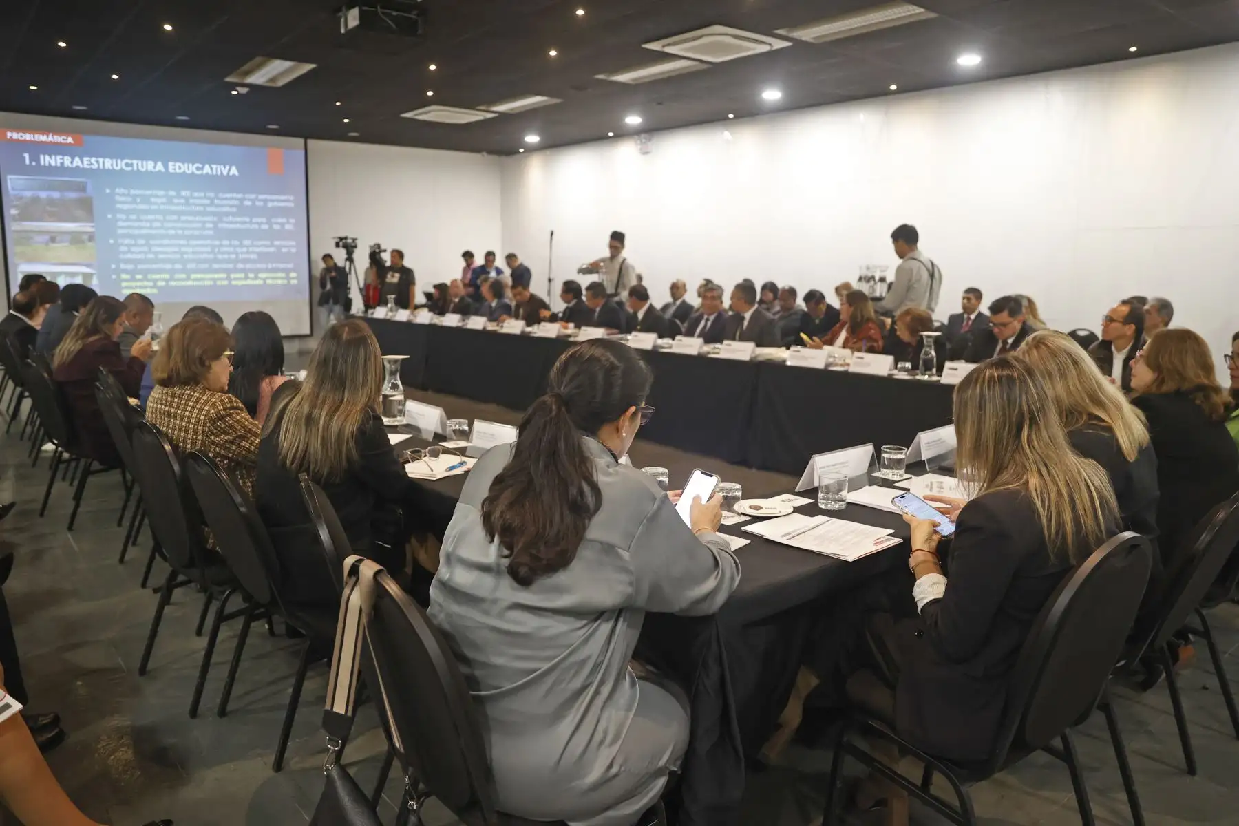 Ministra de Educación, Magnet Márquez, lidera reunión preparatoria entre el Ministerio de Educación y los directores y gerentes regionales de Educación de todo el país cuya finalidad es la construcción de una agenda educativa intergubernamental nacional.
 Foto: ANDINA/Vidal Tarqui