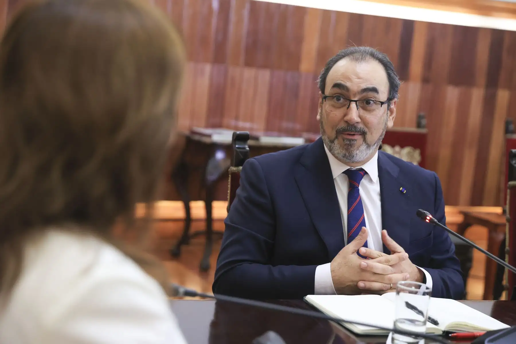 La presidenta Dina Boluarte recibió en audiencia al Presidente Ejecutivo del Banco de Desarrollo de América Latina (CAF), Sergio Diaz-Granados, con quien analizó la amplia agenda de trabajo que tiene dicho organismo en el país, así como el impulso de proyectos de inversión para el cierre de brechas.
Foto: ANDINA/Presidencia Perú