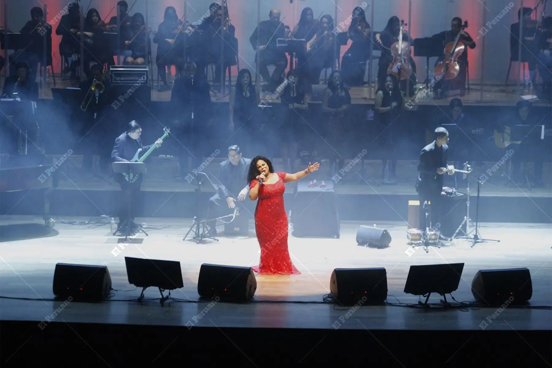 Lima - 15 julio 2016 / Eva Ayllón en concierto en el Gran Teatro Nacional . Foto: Diario Oficial El Peruano / Eddy Ramos.