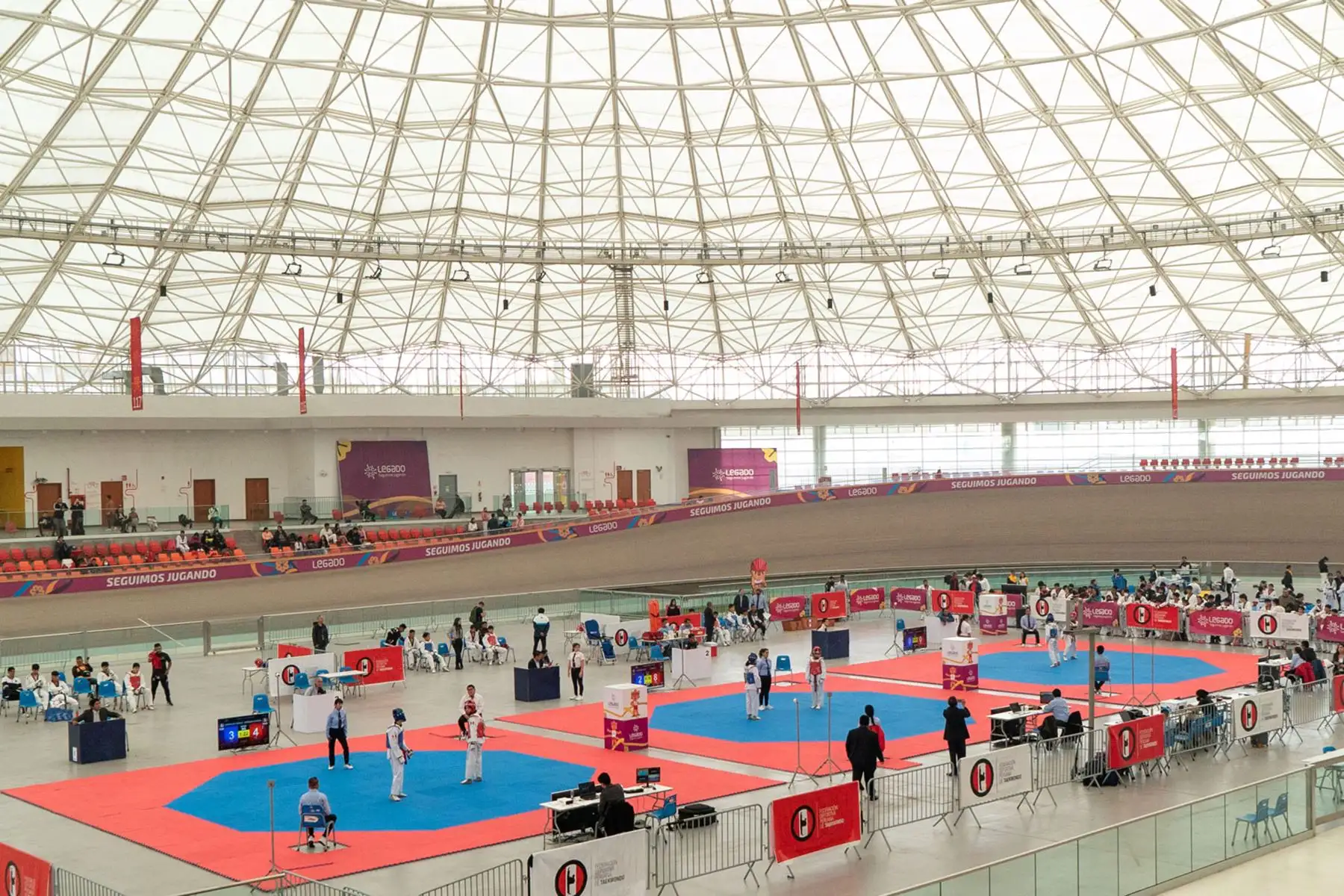 Solo este 2023 las sedes Legado han albergado a 164 torneos nacionales y 11 internacionales, entre los que destacan eventos que otorgaron puntos de clasificación a nuestros deportistas para Santiago 2023.
Foto: @LegadoOficialPE