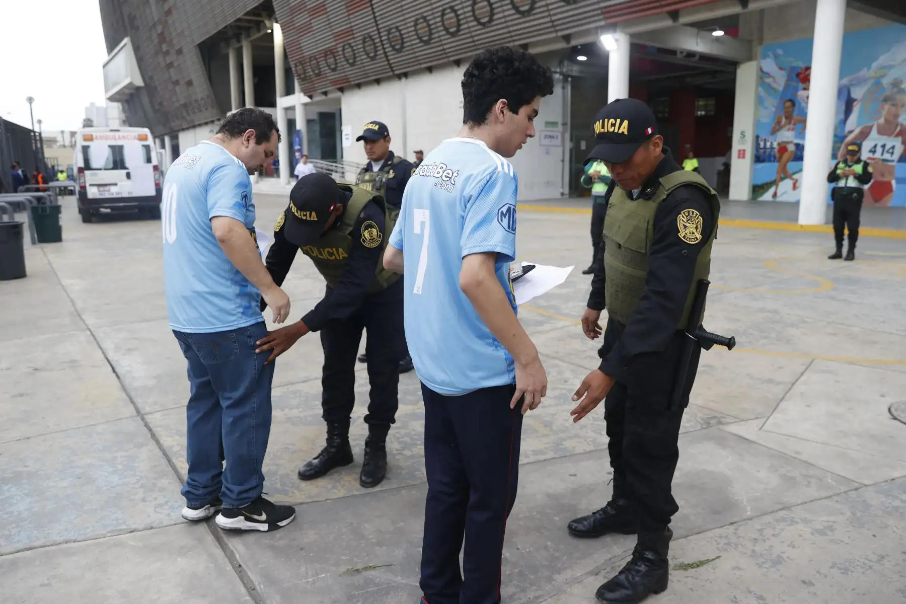 Imágenes previas al partido entre Sporting Cristal vs Emelec de Ecuador por la Copa Sudamericana en el estadio Nacional. 
Foto: ANDINA/Vidal Tarqui