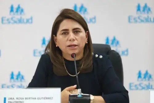 Presidenta ejecutiva de EsSalud asumió el cargo y anunció que trabajará en reducir el embalse de cirugías y tiempo de espera para consultas. Foto:ANDINA/Difusión