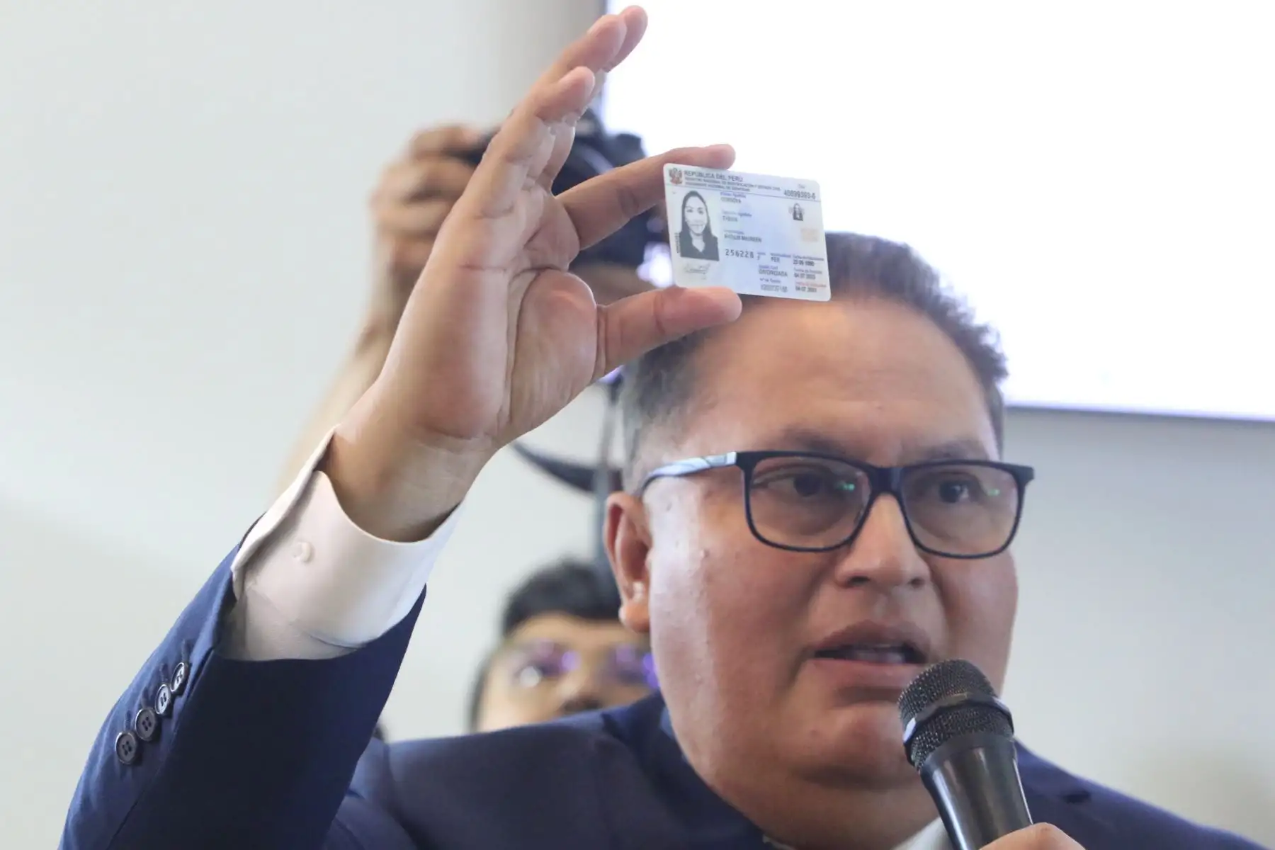 RENIEC INAUGURA FERIA TECNOLÓGICA CON PRESENTACIÓN DE BIOMETRÍA DE RECONOCIMIENTO DE IRIS 

El Registro Nacional de Identificación Nacional y Estado Civil (Reniec) invita a los medios de comunicación a la inauguración de la Feria Tecnológica del Seminario Internacional Reniec 2023: “Transformación e innovación digital para la identificación y servicios del Estado”.Foto:andina/Hector Vinces