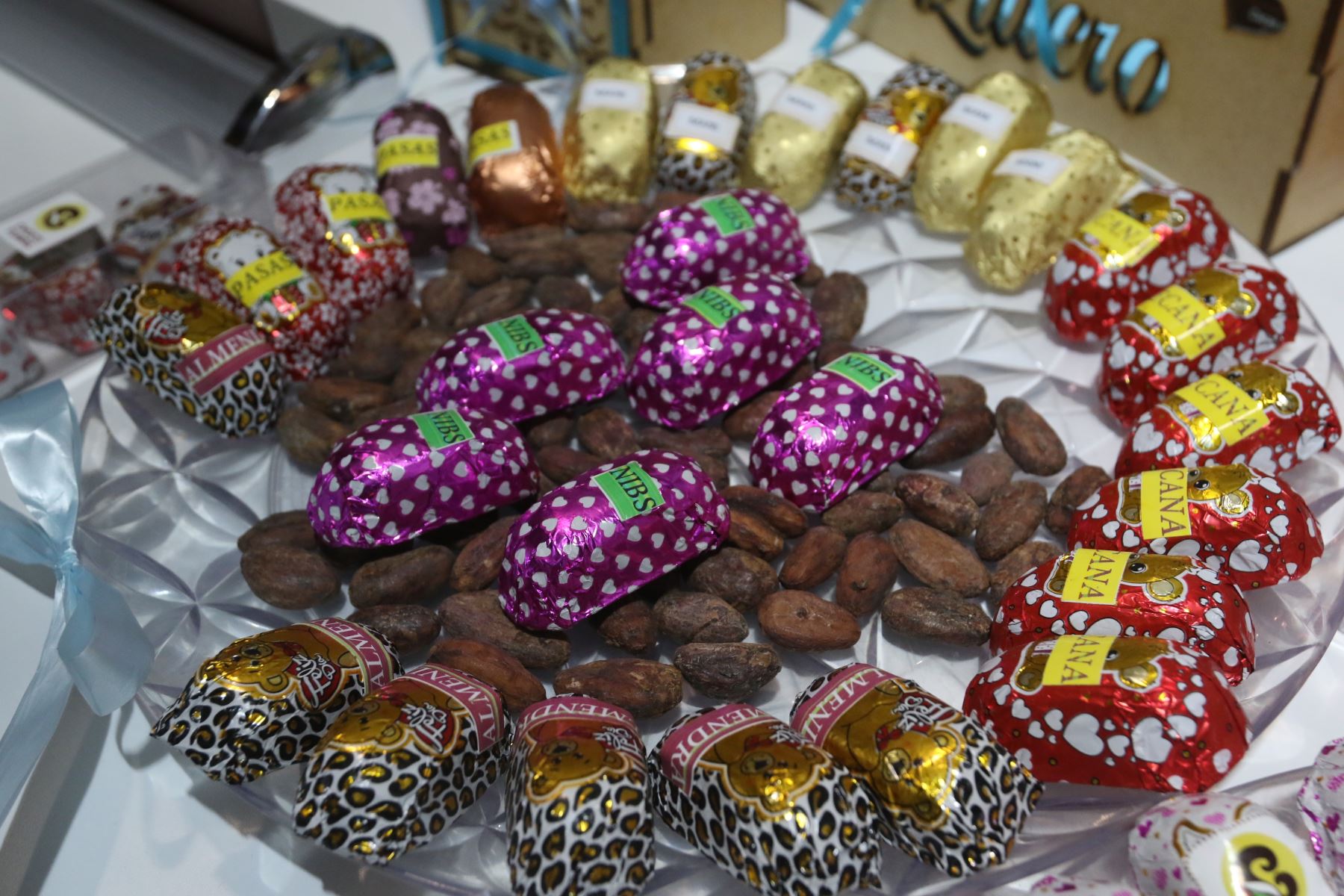 En los últimos años se ha podido observar un incremento de la competencia mundial en el mercado de cacao y el chocolate; no obstante, la preferencia por los productos peruanos se mantiene.  ANDINA/Héctor Vinces