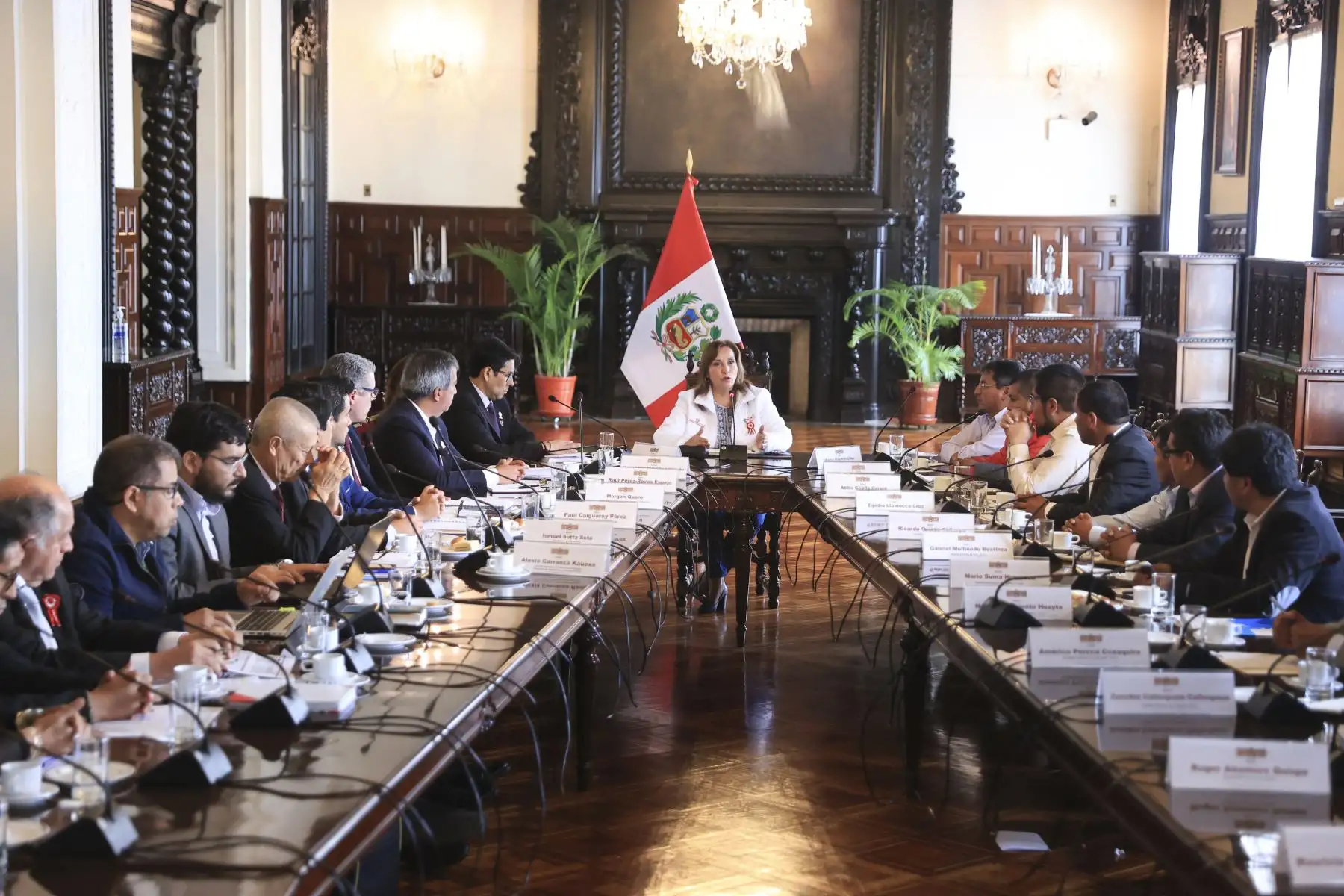 Presidenta Dina Boluarte sostuvo reunión con alcaldes de Puno y Cusco. Foto:Prensa Presidencia