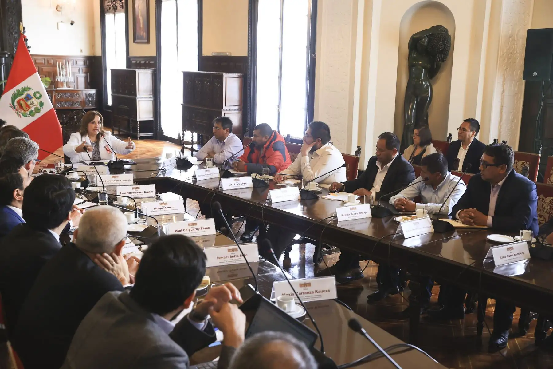 Presidenta Dina Boluarte sostuvo reunión con alcaldes de Puno y Cusco. Foto:Prensa Presidencia