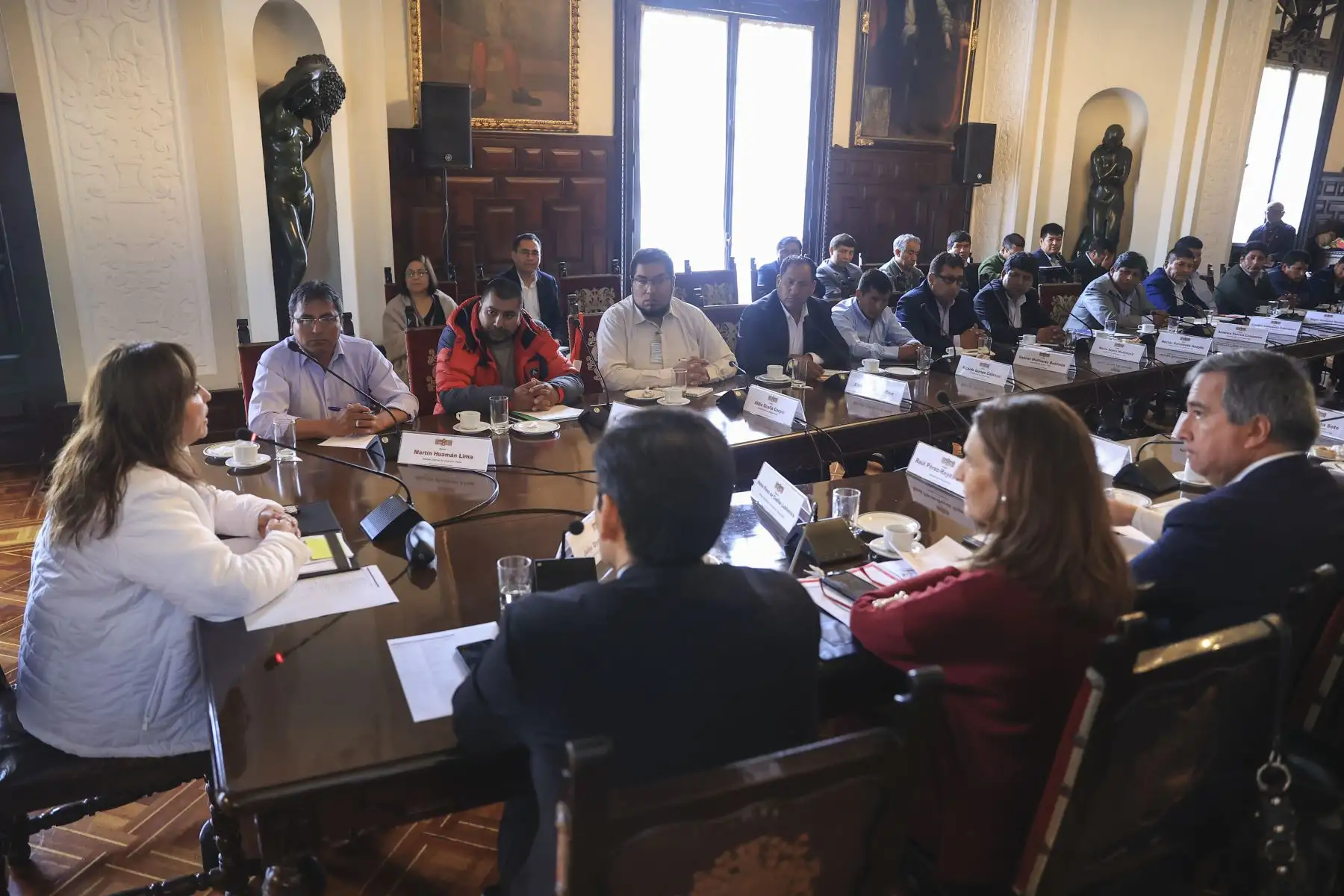 Presidenta Dina Boluarte sostuvo reunión con alcaldes de Puno y Cusco. Foto:Prensa Presidencia