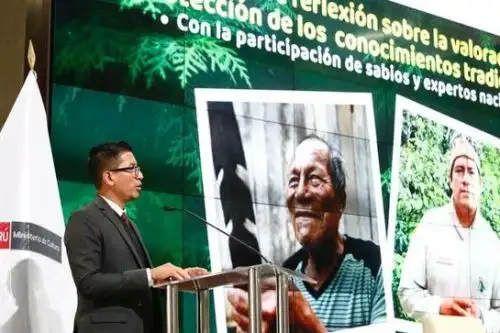 Julio Yuri Yagar, conocido como Chamán, vivió en situación en aislamiento hasta los 8 años. Foto: Mincul