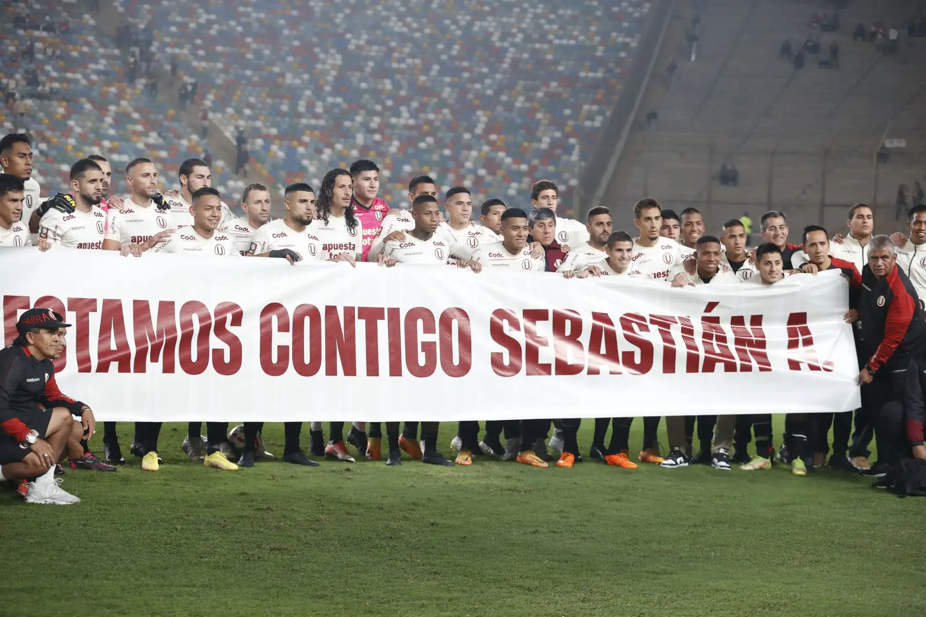 Con gol de penal anotado por Emmanuel Herrera en el minuto 37 del primer tiempo y otro de José Rivera, en el minuto 14 del segundo tiempo, Universitario de Deportes derrota esta noche por 2-0 a Unión Comercio en el estadio Monumental de Ate. El partido es válido por la fecha 4 del torneo Clausura del fútbol peruano.
Foto: ANDINA/Vidal Tarqui
