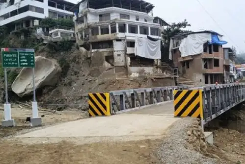 El Ministerio de Transportes y Comunicaciones, a través de Provías Descentralizado, culminó la instalación del puente modular La Villa, ubicado en el centro poblado y distrito de Canchaque, en la provincia de Huancabamba, departamento de Piura.
