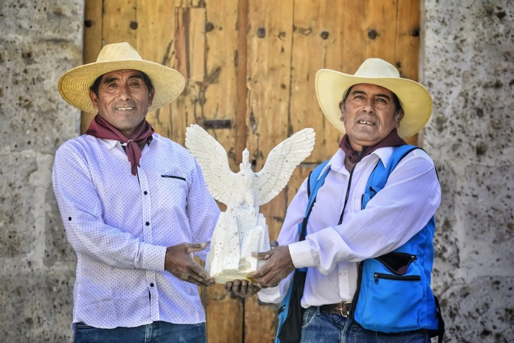 El Ministerio de Comercio Exterior y Turismo (Mincetur) confirmó hoy la lista de 1025 ganadores del Concurso Nacional Somos Artesanía 2023, una iniciativa que, incluyendo esta última cuarta edición, benefició a un total de 3,602 artesanos de todo el país.